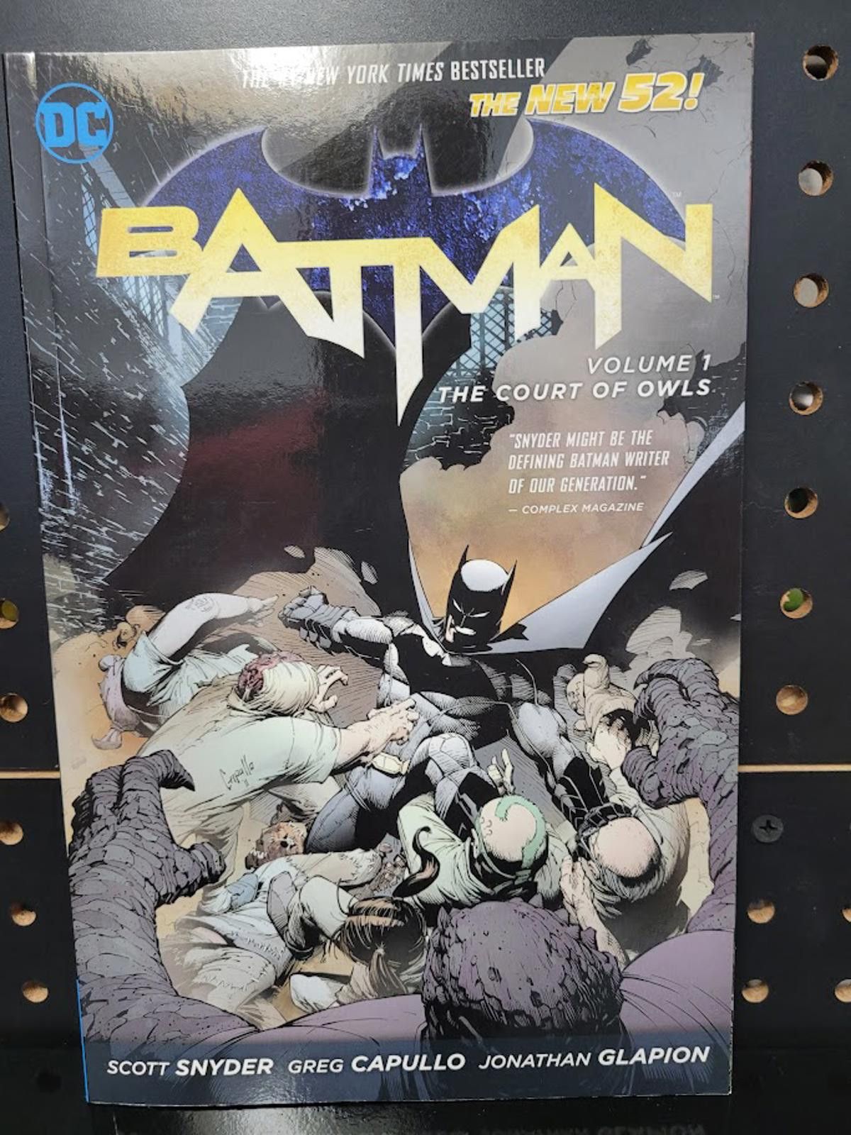 DC Comics Batman Vol 1: The Court of Owls TPB 1st Print DC New 52 Size ONE SIZE - 1 Thumbnail
