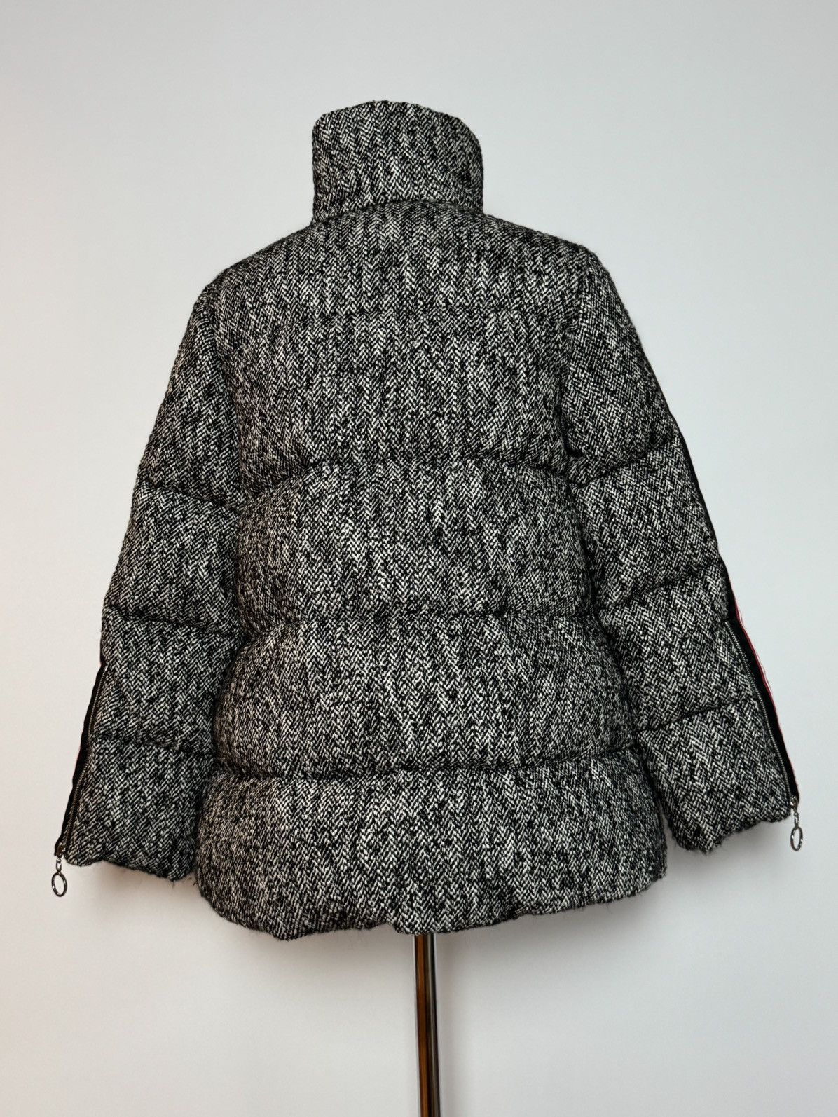 Ermanno Scervino Ermanno Scervino down jacket with stripes on the sleeves Size S / US 4 / IT 40 - 3 Thumbnail