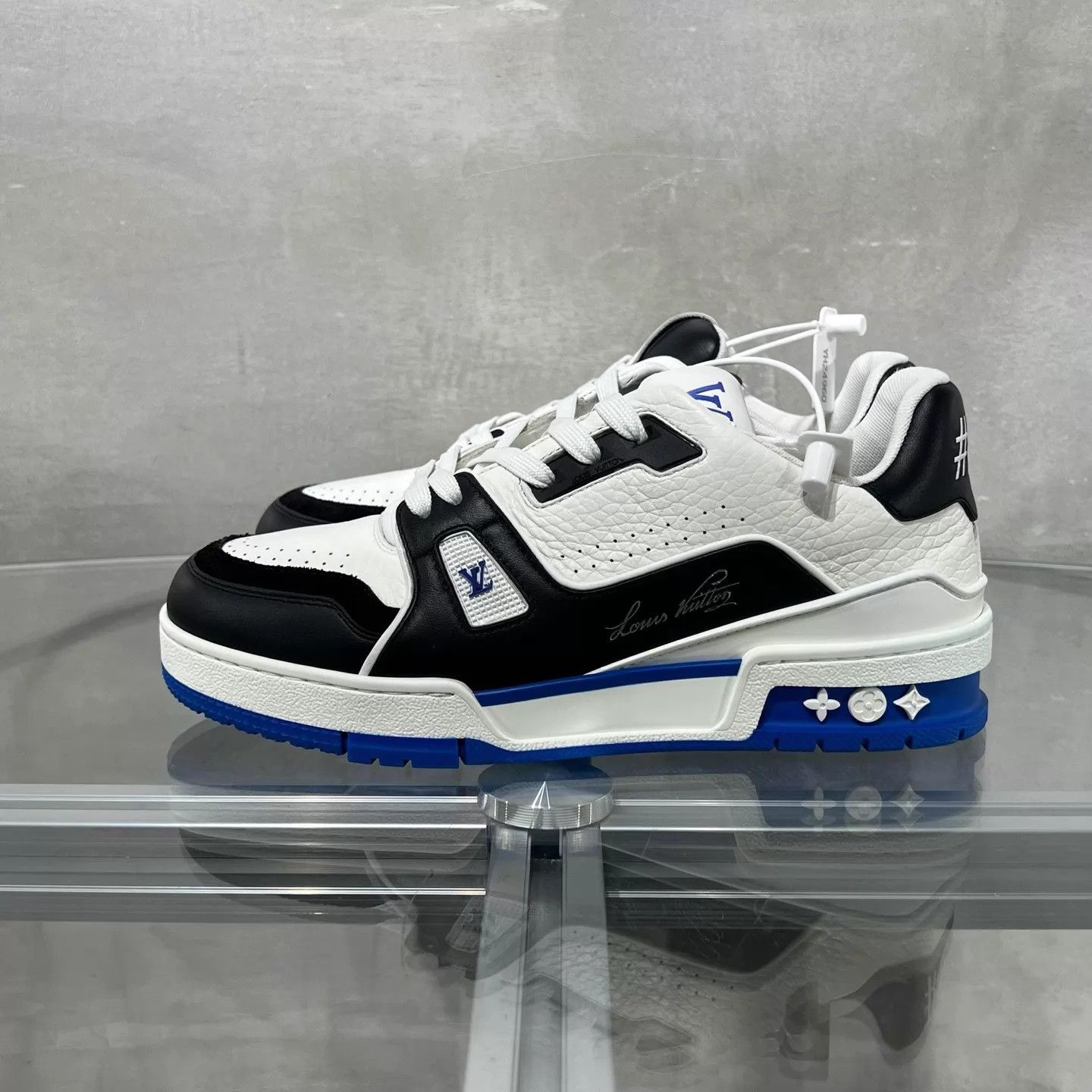 Louis Vuitton LV Trainer Fragment Design 2.0 UK3 37 Size US 5.5 / IT 35.5 - 3 Thumbnail
