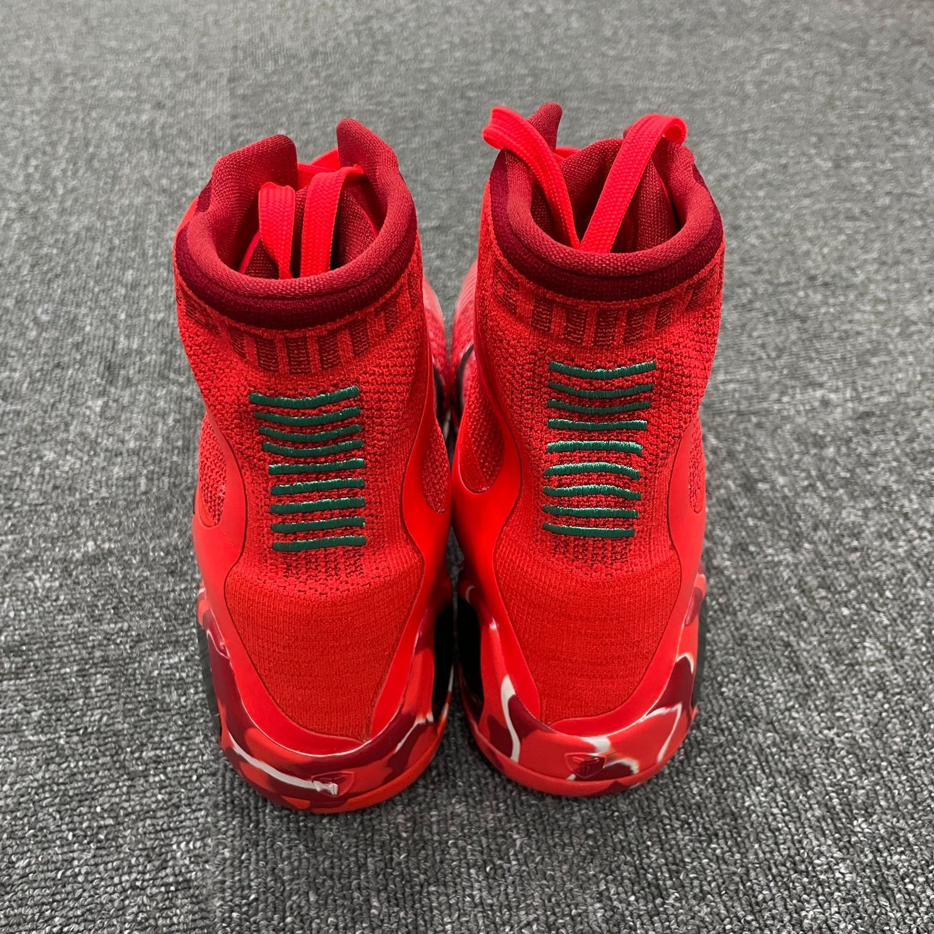Nike Nike Kobe 9 Elite Christmas Men's Red High Top Bball 43 2014 Size US 10 / EU 43 - 3 Thumbnail