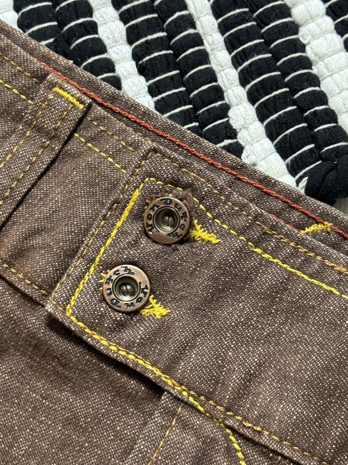Von Dutch VINTAGE VON DUTCH 2000s MINI DENIM SKIRT Size 27" / US 4 / IT 40 - 4 Thumbnail