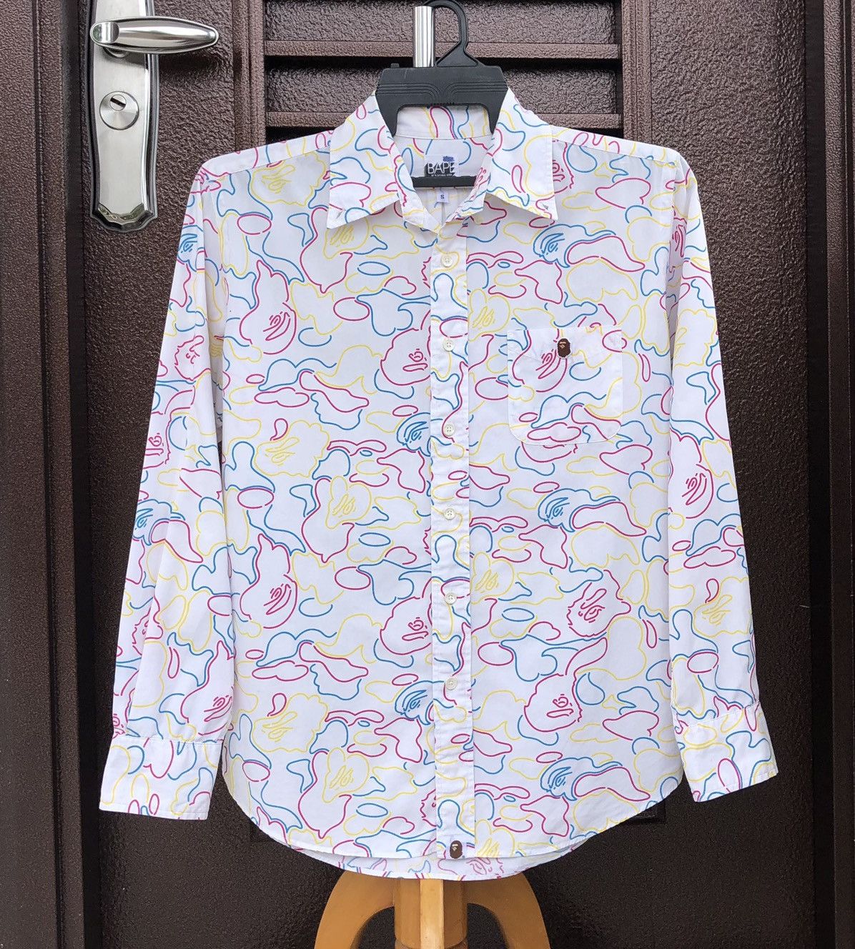 Bape Neon Camo Button Up Shirt Size US S / EU 44-46 / 1 - 1 Thumbnail