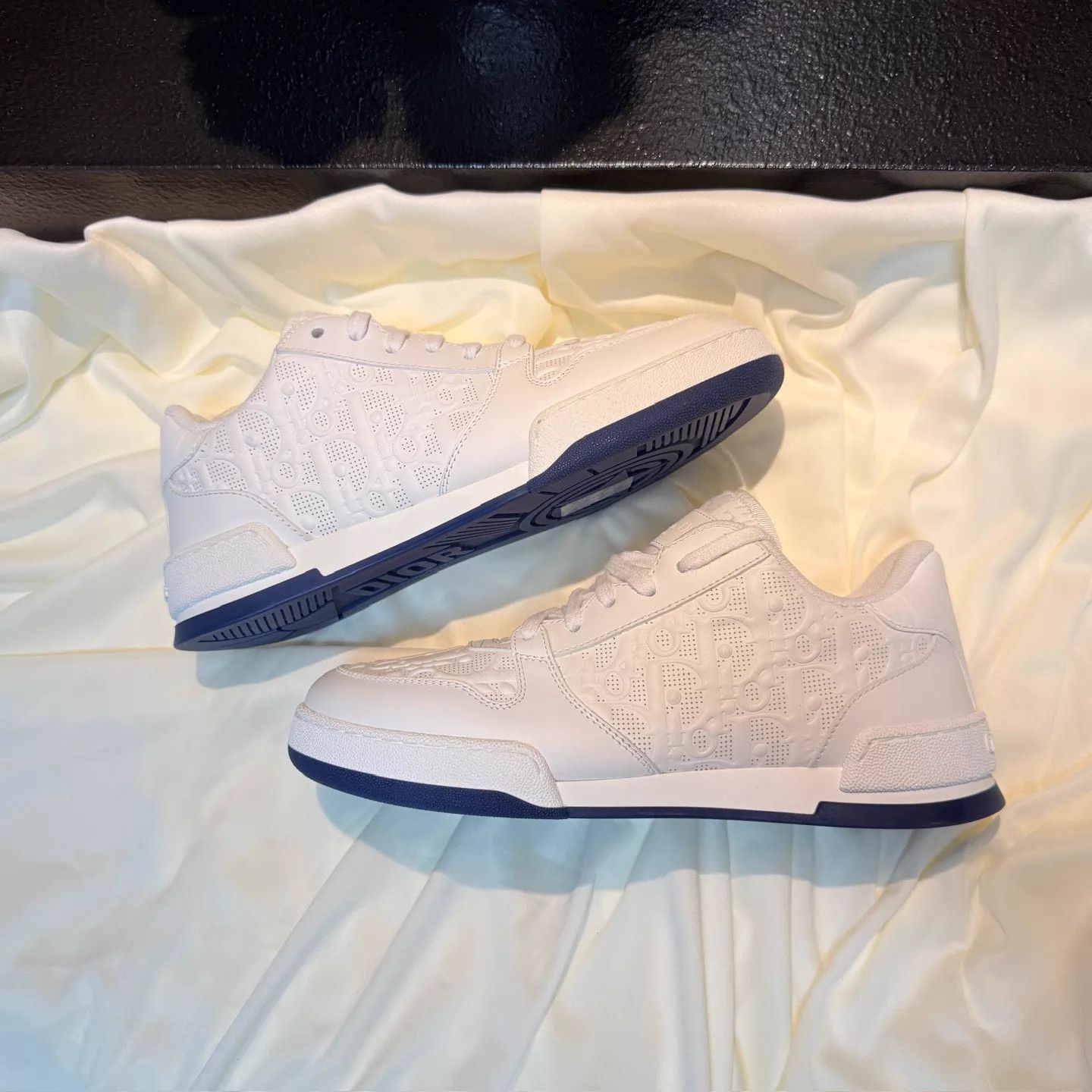 Dior Dior One White & Blue Embossed All-Over Sneaker EU35 New Size US 4.5 / IT 34.5 - 5 Thumbnail
