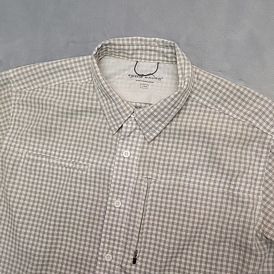 Eddie Bauer Eddie Bauer Shirt Mens LT Beige Plaid Performance Nylon Blend Outdoors Button-Up, Short Sleeve, Casual, Classic, USA Theme, Pockets, Woven Size US L / EU 52-54 / 3 - 4 Thumbnail