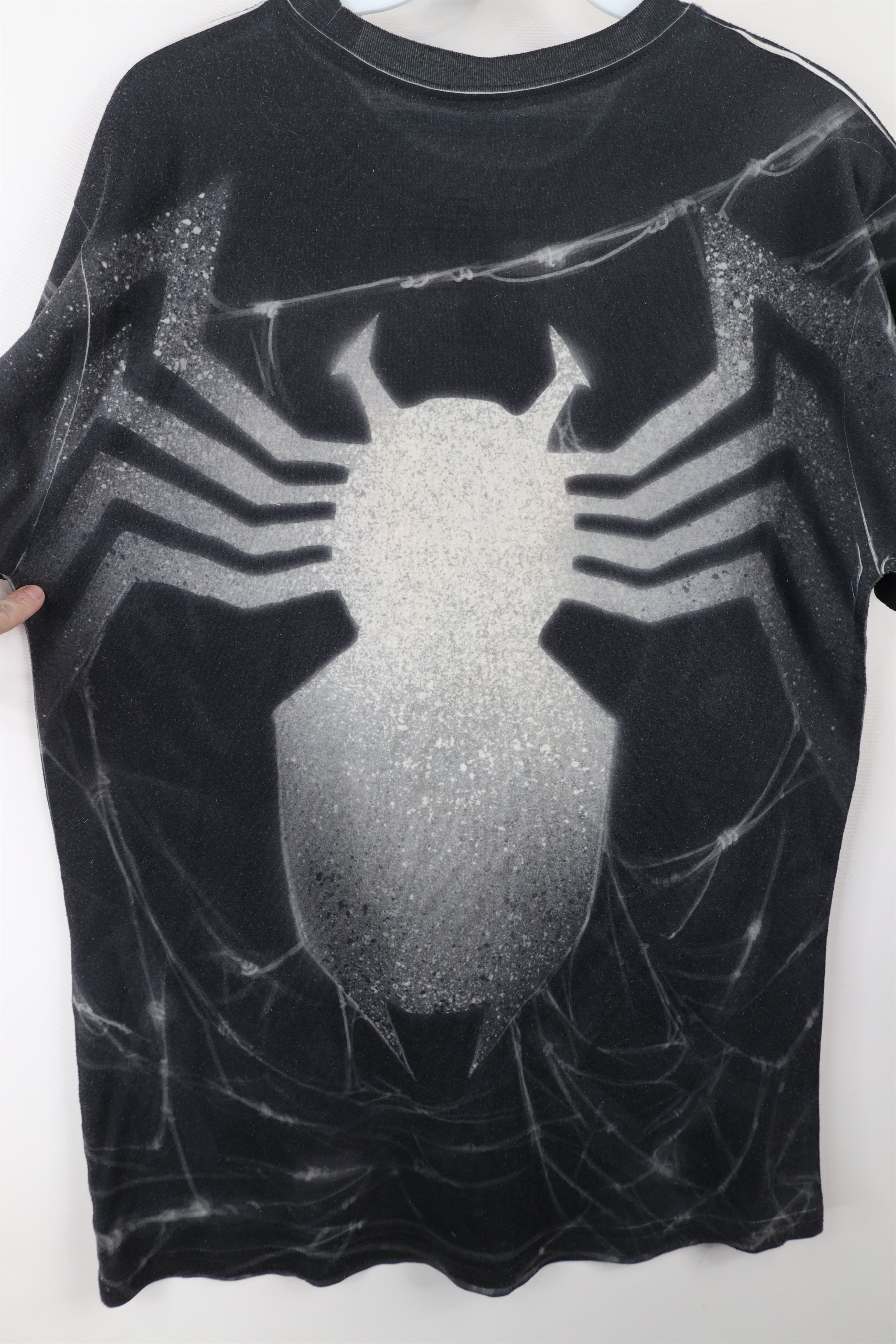 Vintage Vintage Y2K Marvel Comics Venom All Over Print T-Shirt Size US S / EU 44-46 / 1 - 11 Thumbnail