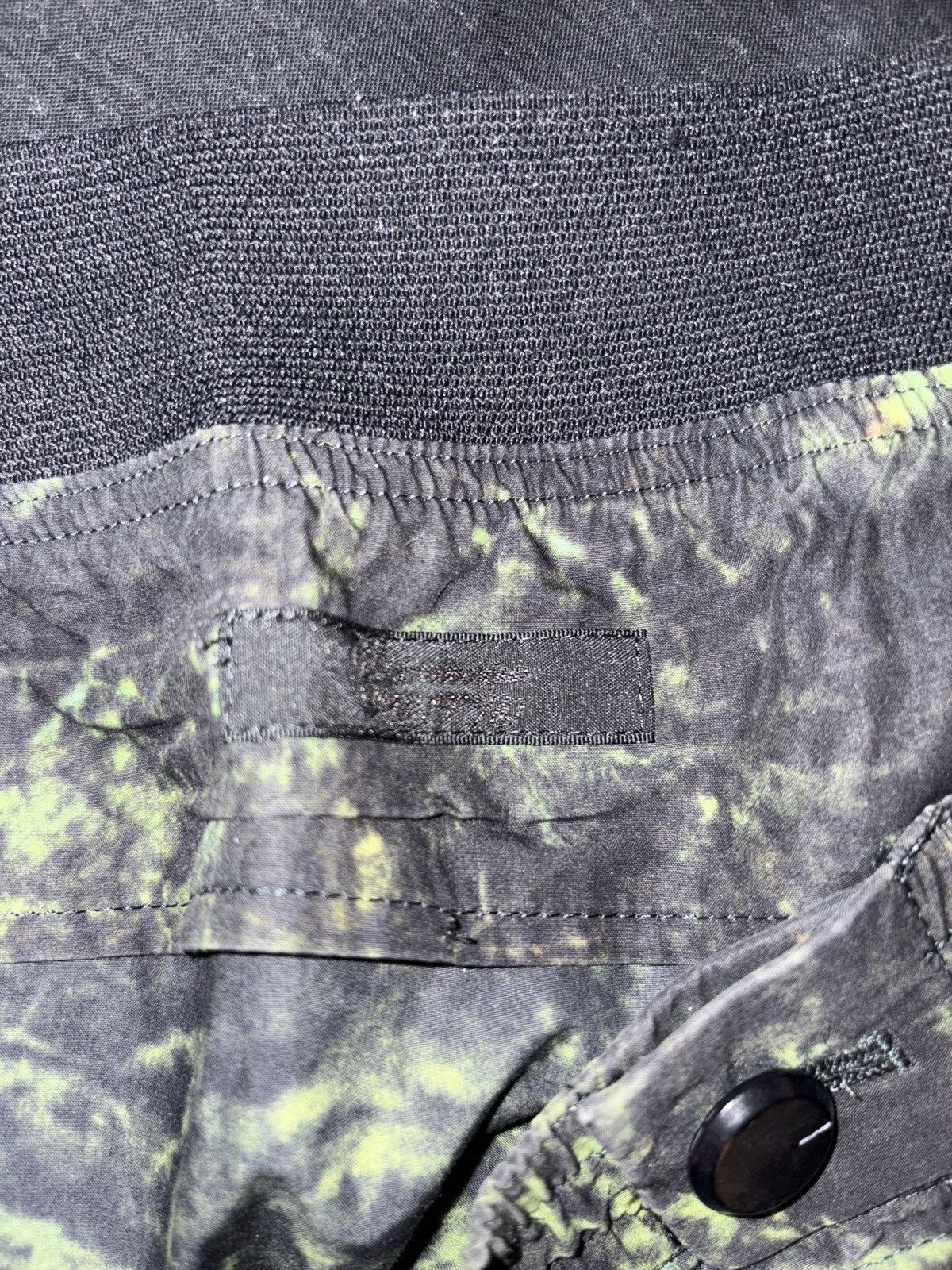 Undercover Undercover SS10 Less But Better Camo Shorts Size US 28 / EU 44 - 5 Thumbnail