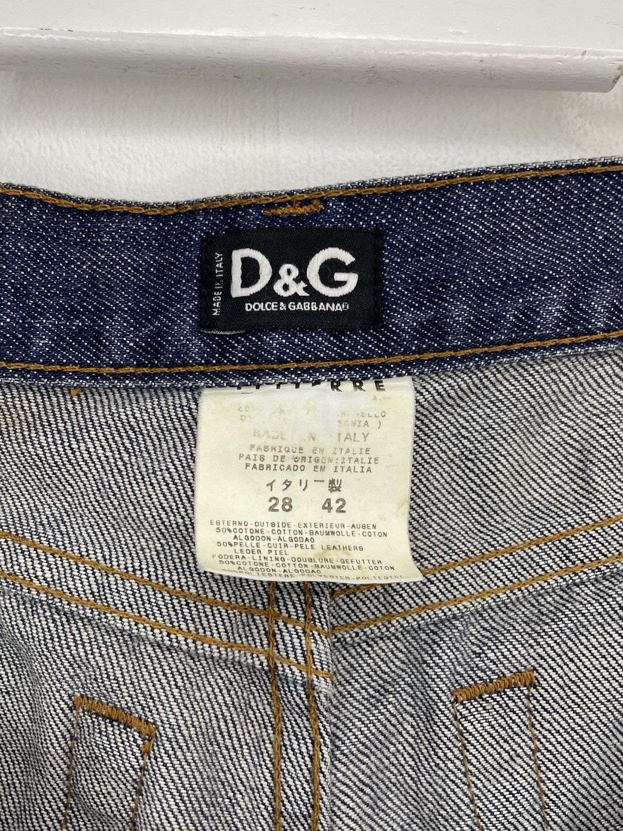 Dolce & Gabbana Dolce & Gabbana Suede Double-Sided Vintage Jeans Size 28" / US 6 / IT 42 - 8 Thumbnail