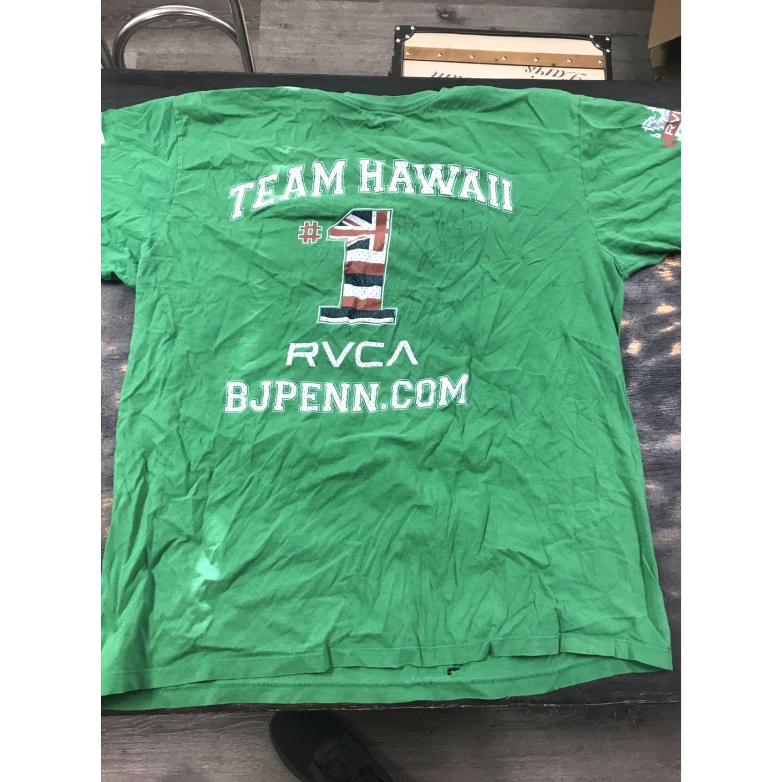 RVCA RVCA Shirt Autograph Front And Back Large Crew Neck Short Sleeve Green Cotton Knit Men Regular L Vintage: No - T-Shirt Style? Size US L / EU 52-54 / 3 - 6 Thumbnail