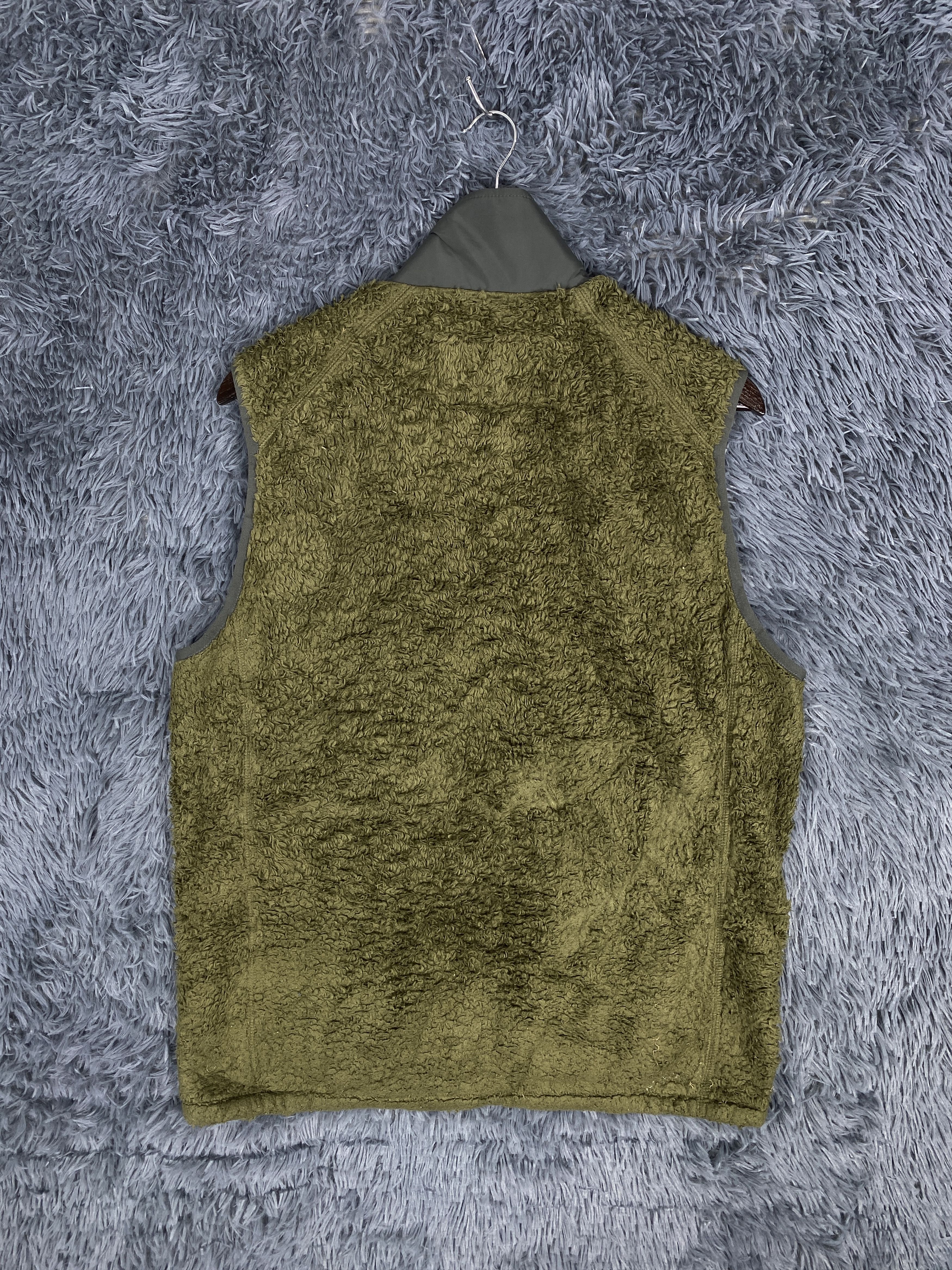Descente Vintage Descente Marmot Fleece Warm Vest - Size XL Size US XL / EU 56 / 4 - 4 Thumbnail
