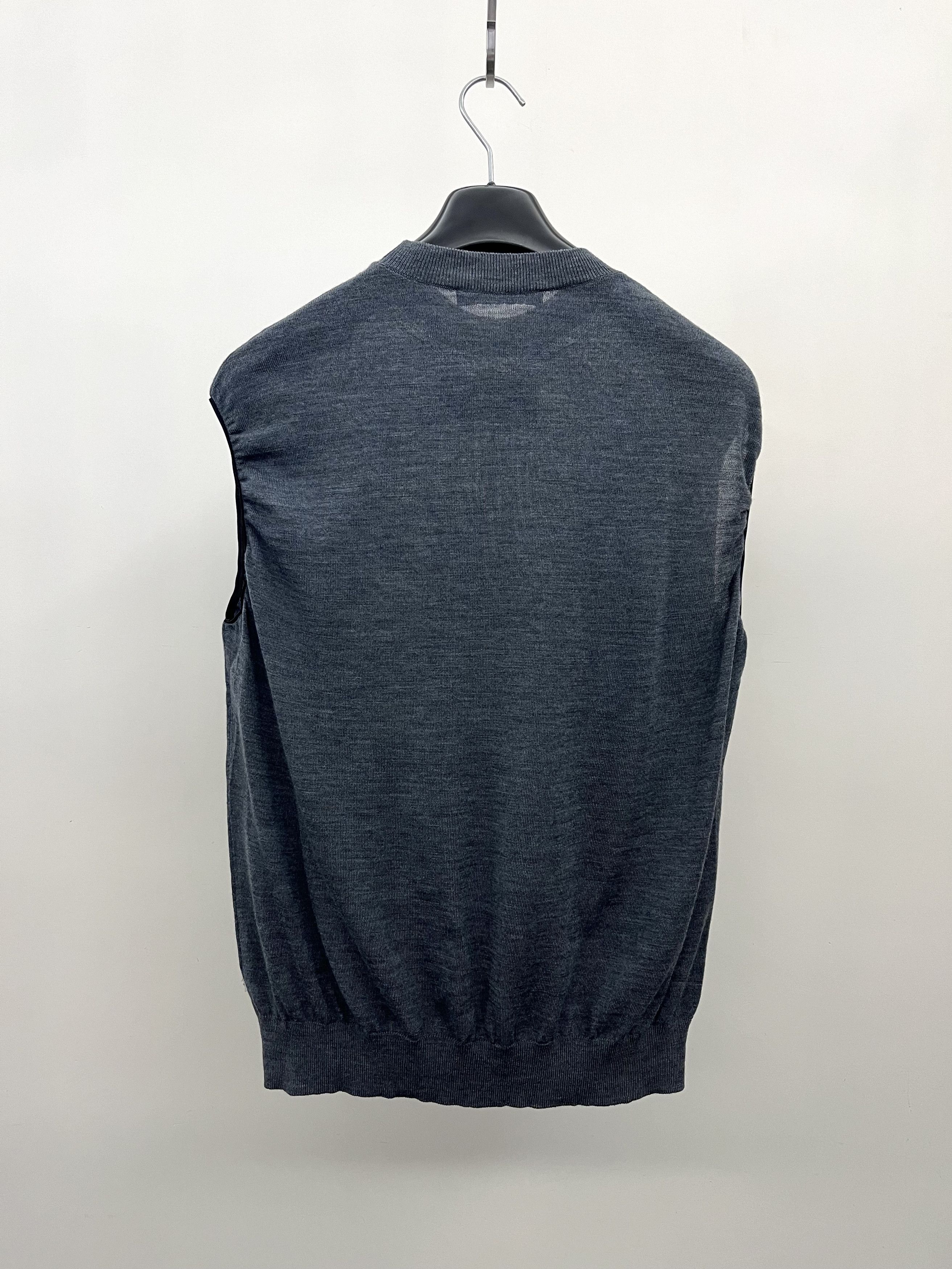 Raf Simons RAF SIMONS WOMEN'S SLEEVELESS FINE KNIT SWEATER Size M / US 6-8 / IT 42-44 - 2 Thumbnail