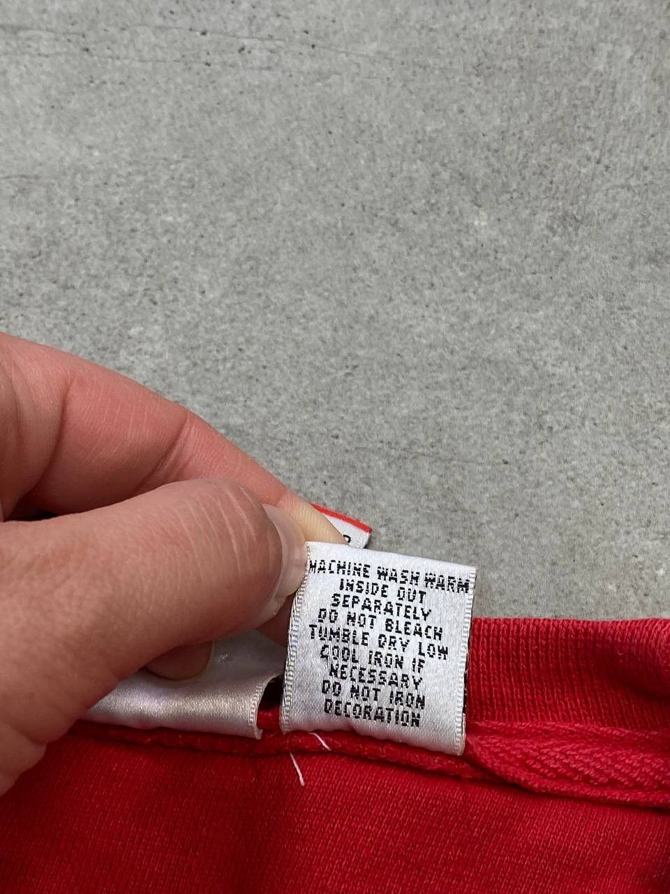 Mickey Inc Vintage Mickey Inc. Disney Dwarfs Mining Company Sweatshirt Size US L / EU 52-54 / 3 - 16 Thumbnail