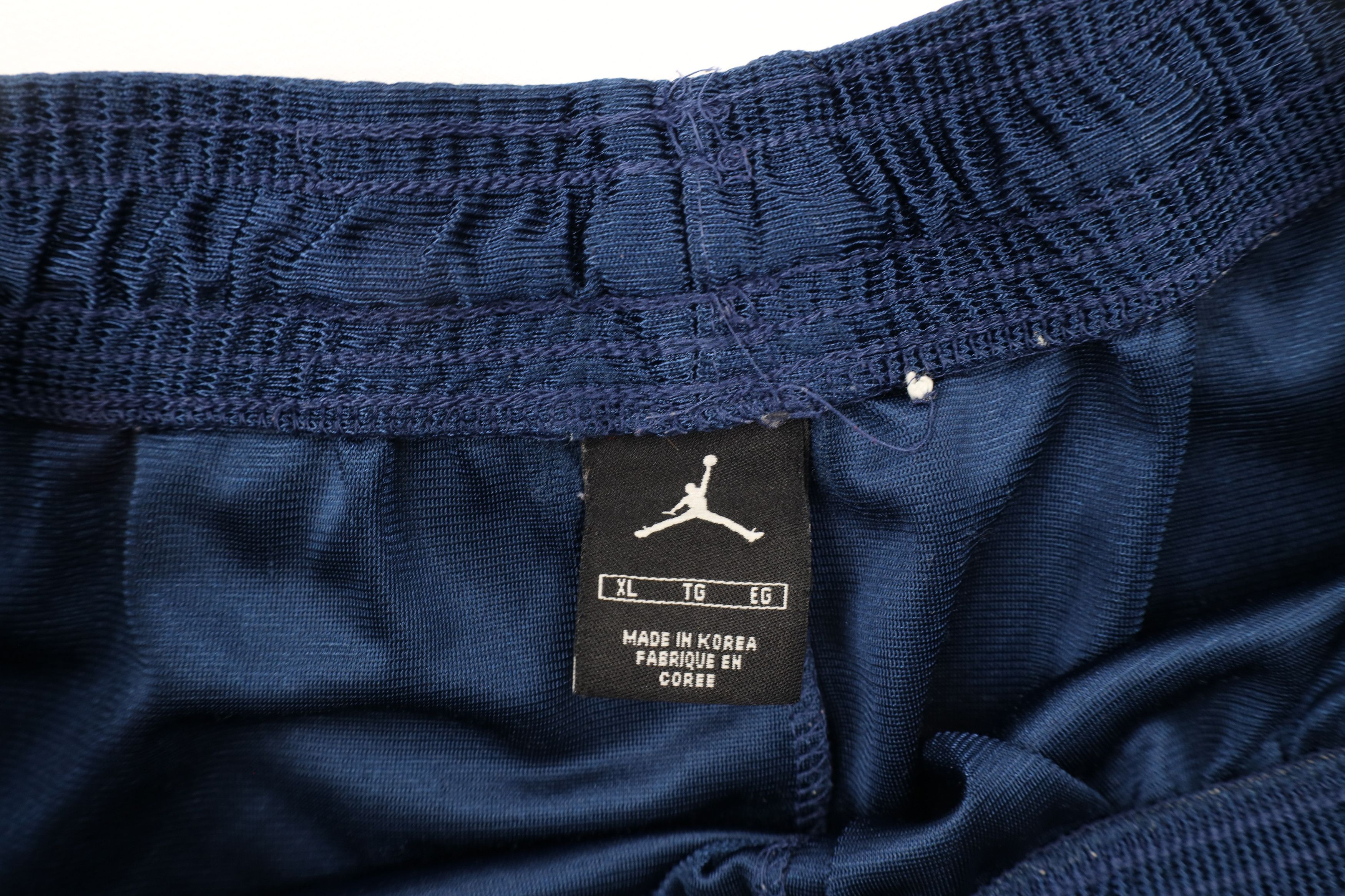 Nike × Vintage Vintage Nike Air Jordan of North Carolina Basketball Shorts Size US 36 / EU 52 - 7 Thumbnail