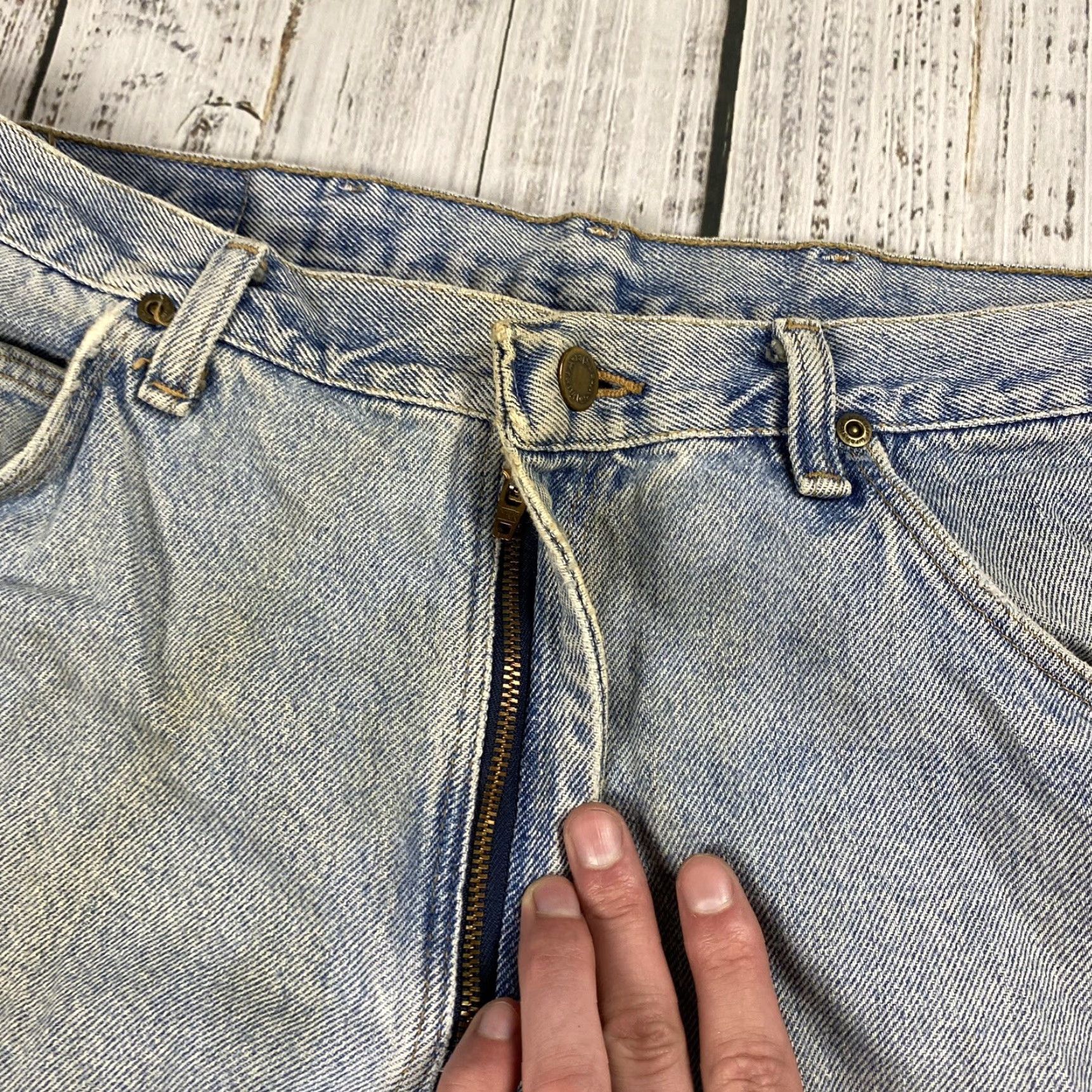 Wrangler VINTAGE Wrangler Jeans Denim 34x30 Tapered Distressed Light Wash 90s Western Mens Regular 34W 30L Size US 34 / EU 50 - 2 Thumbnail