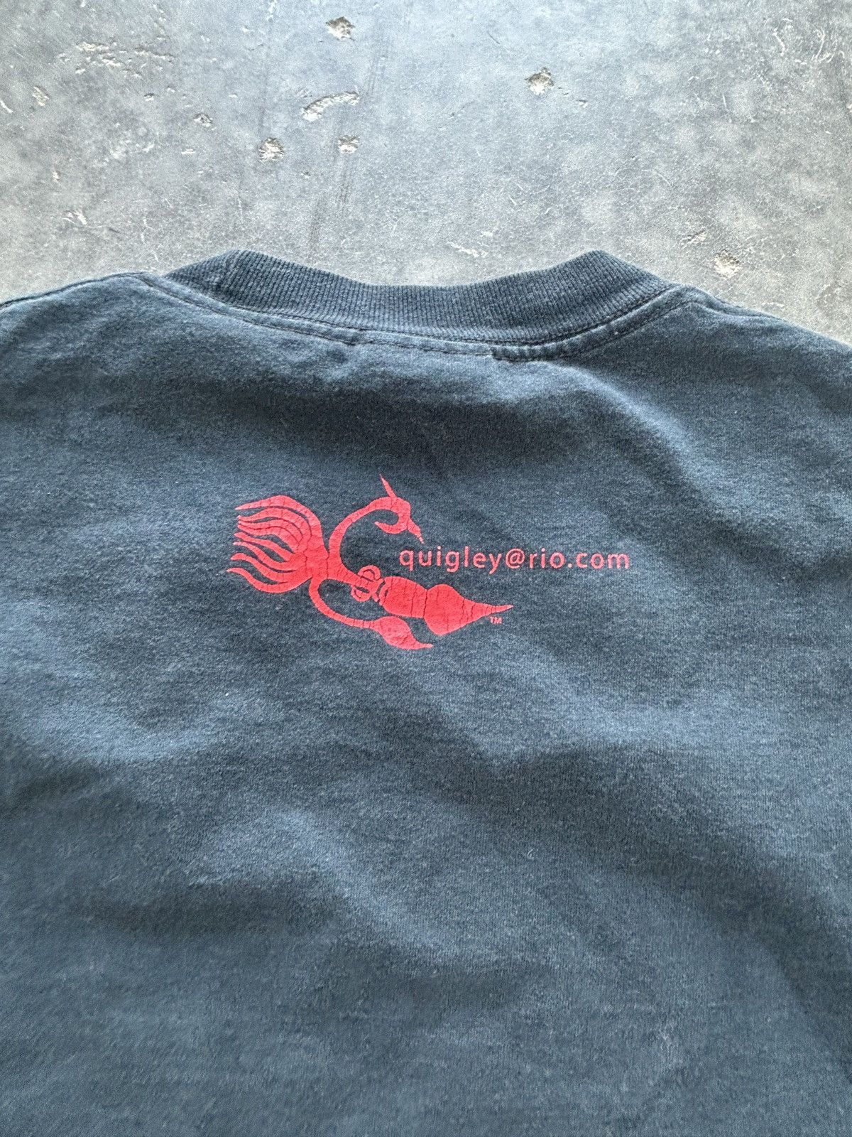 Vintage Vintage Y2K Faded Black Tiki Head Graphic Tee Size US XL / EU 56 / 4 - 5 Thumbnail