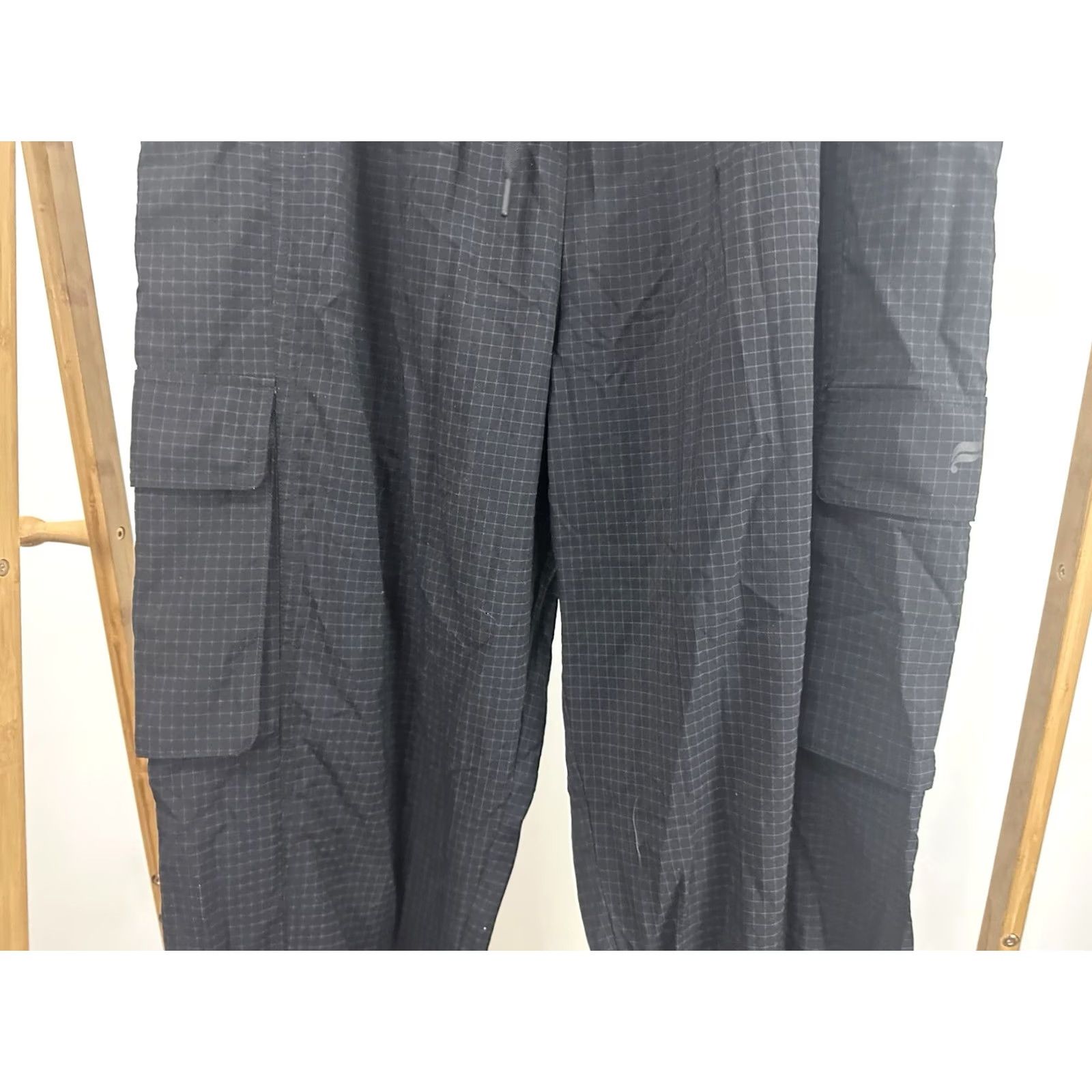 Fabletics NWT Fabletics Women's Ripstop Cargo Jogger Black Lightweight Quick Dry Pants XL Size 40" / US 18 - 4 Thumbnail