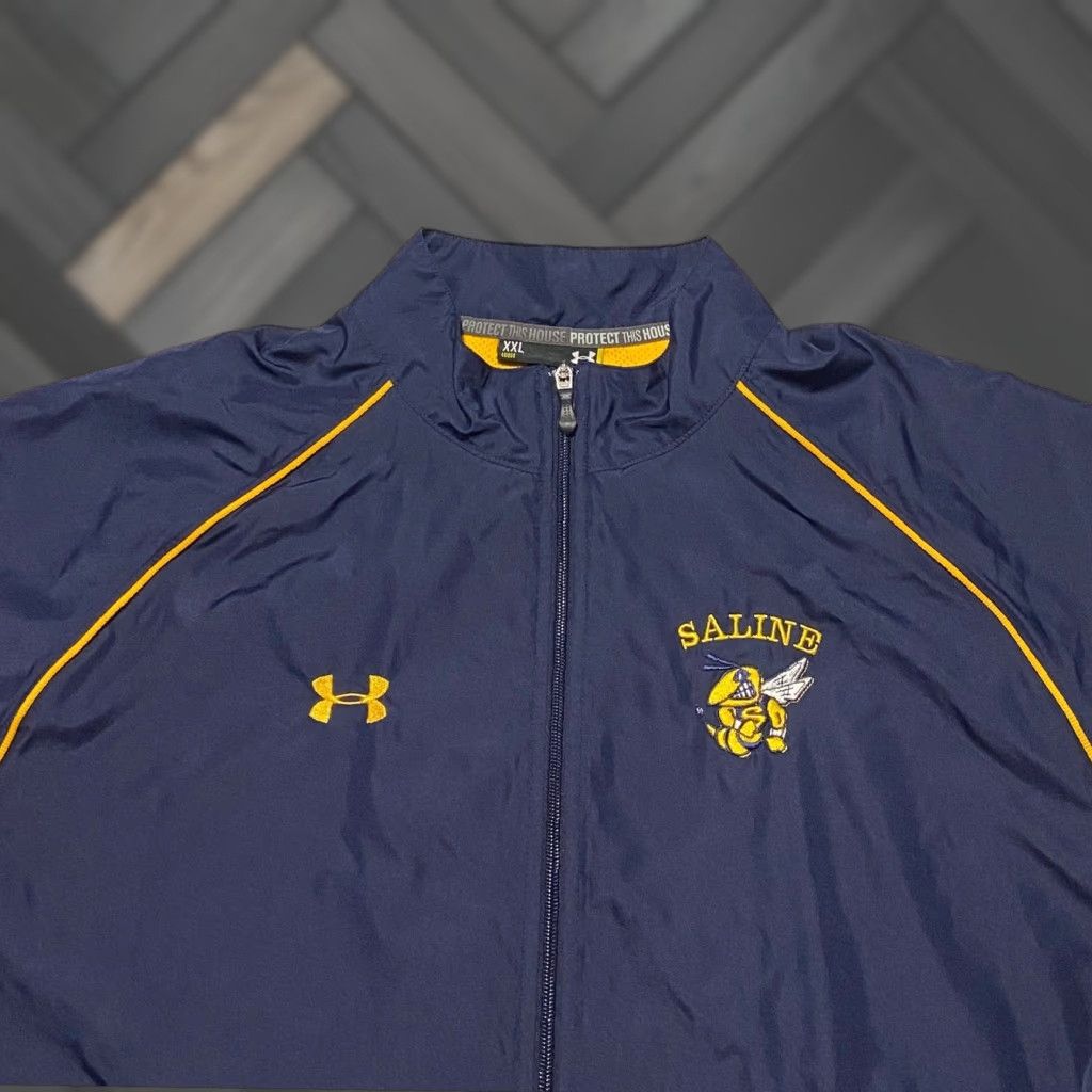 Under Armour Under Armour Windbreaker Jacket Saline Hornets Navy Yellow 2XL Loose Fit Men's Navy Wind-Resistant Lightweight Zip Stand-Up Collar Size US XXL / EU 58 / 5 - 1 Thumbnail