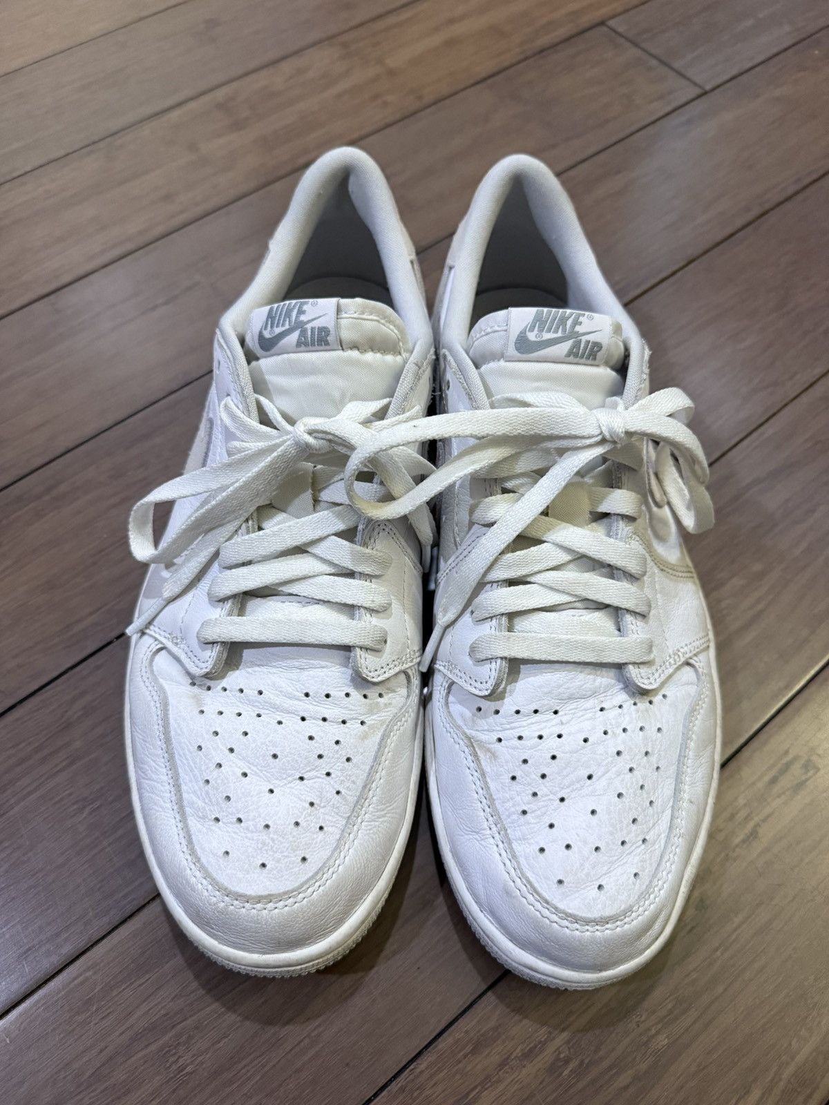 Jordan Brand × Nike Jordan 1 Low Neutral Grey Size US 11.5 / EU 44-45 - 3 Thumbnail