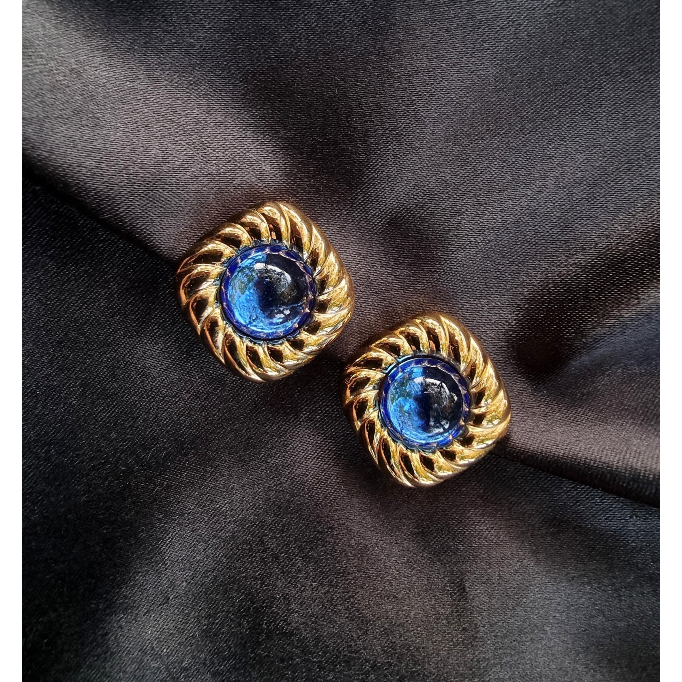 Vintage Rare Find Vintage Mogul Blue Glass 1980s Gold Tone Clip Earr Size ONE SIZE - 3 Thumbnail