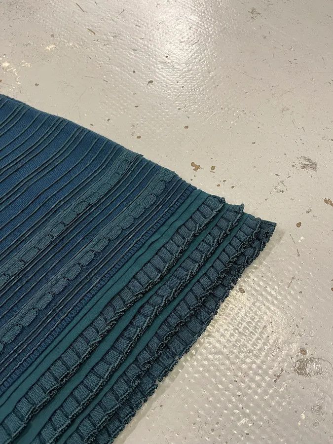 Roberto Cavalli Roberto Cavalli Teal Wool Textured Blue Midi Skirt Size 28" / US 6 / IT 42 - 6 Thumbnail