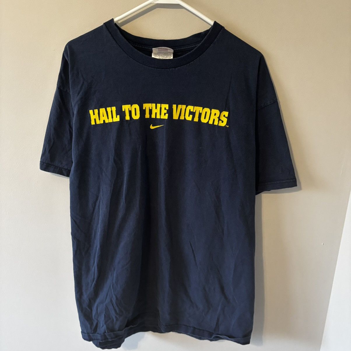 Nike Vintage 2000s Nike Team Center Swoosh Michigan Faded Shirt Size US XL / EU 56 / 4 - 2 Thumbnail