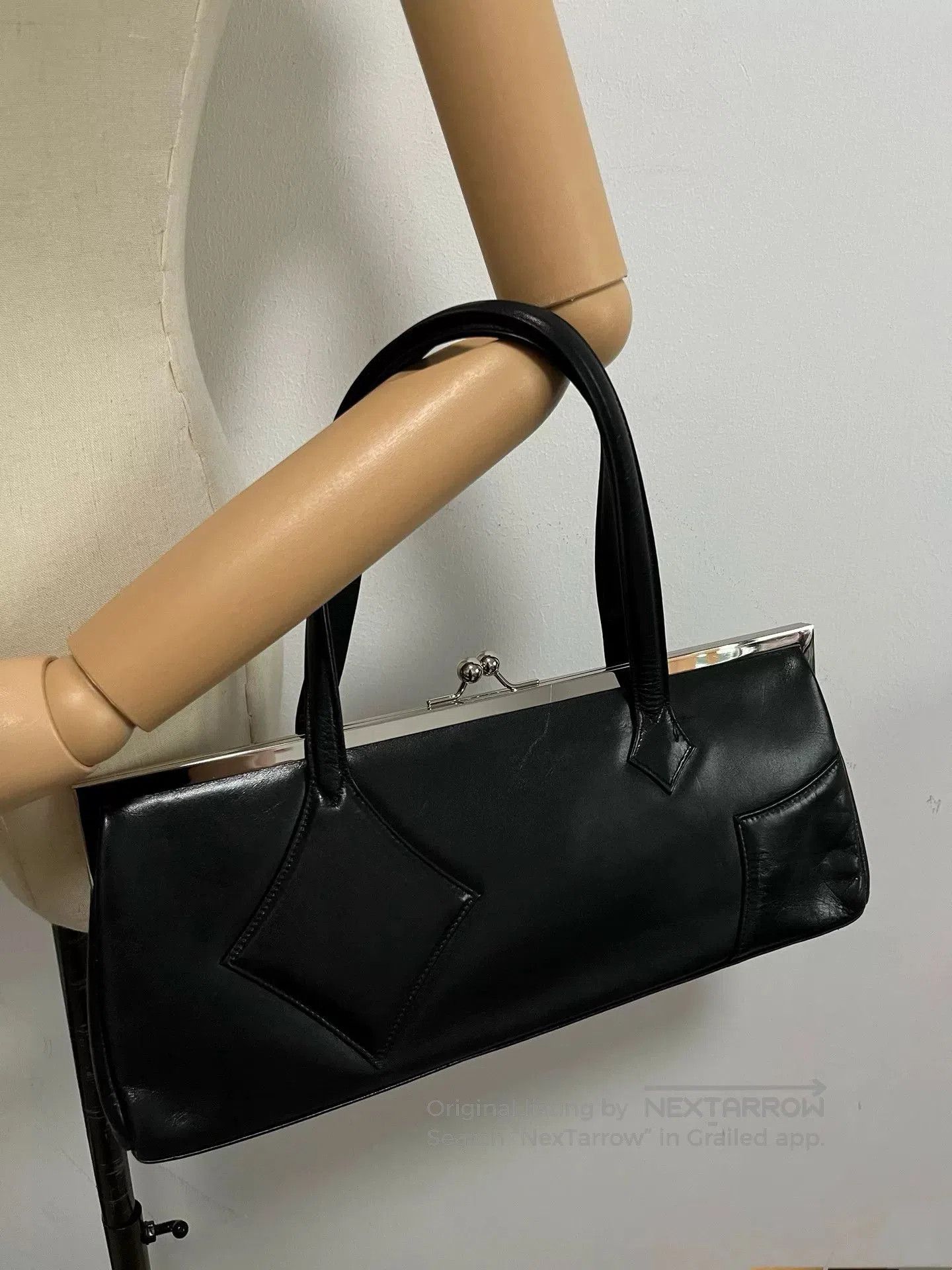 Vivienne Westwood Vivienne Westwood Saturn Clasp Handbag. Size ONE SIZE - 3 Thumbnail