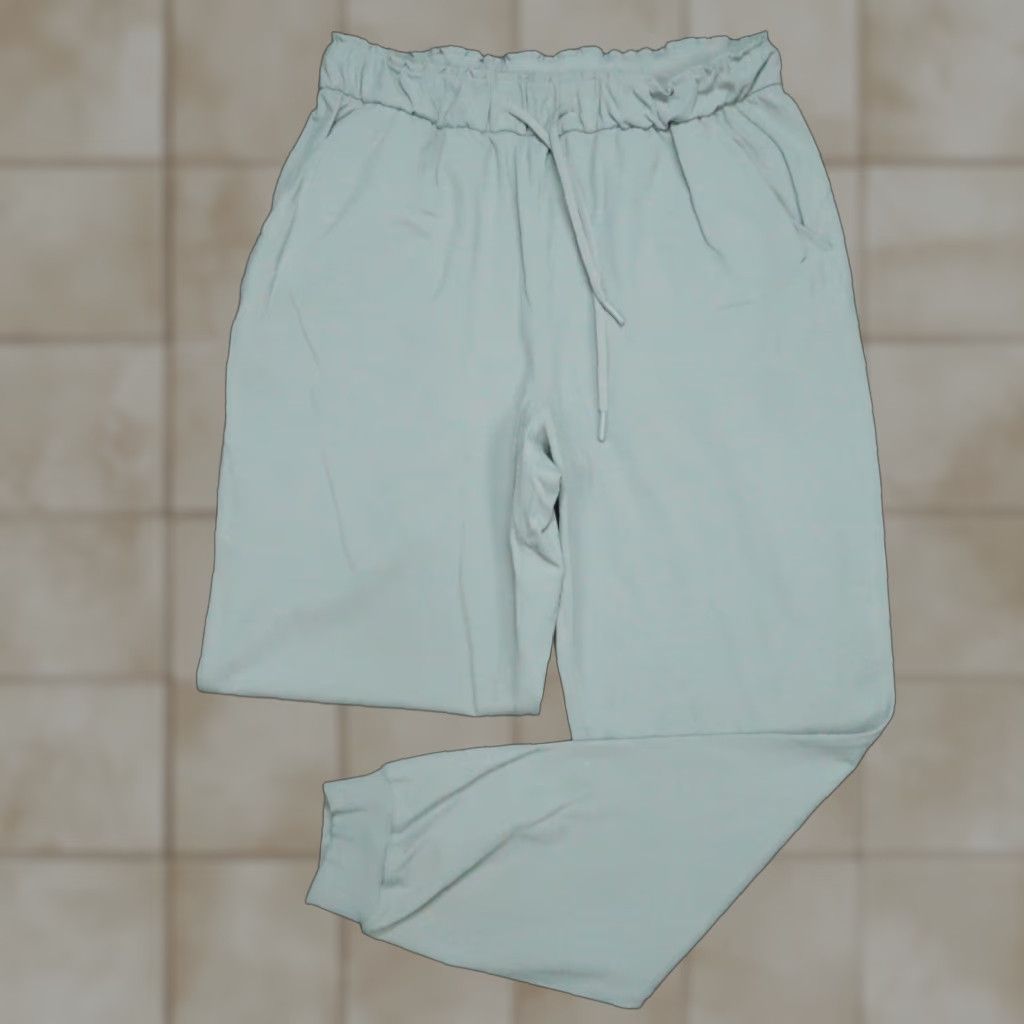 Lululemon Lululemon Pants Womens 10 Gray Jogger Pockets Drawstring Regular Inseam 28 in Tee? Size 32" / US 10 / IT 46 - 1 Thumbnail