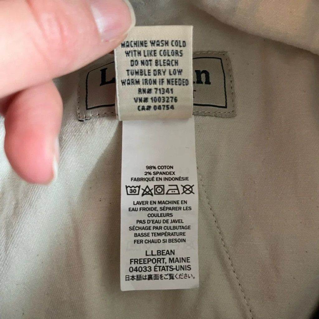 L.L. Bean ☀️ L.L. Bean Natural Fit Shorts with Pockets ☀️ Size US 33 - 8 Thumbnail