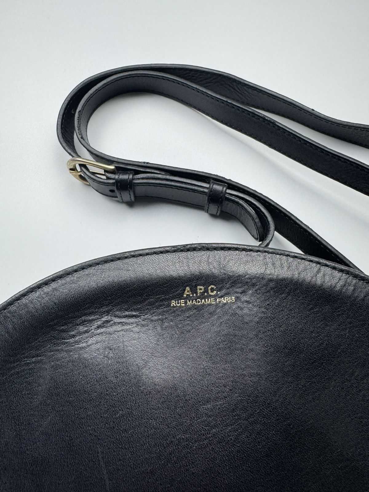 A.P.C. A.P.C. Navy Half Moon Demi Lune Crossbody Bag Size ONE SIZE - 2 Thumbnail