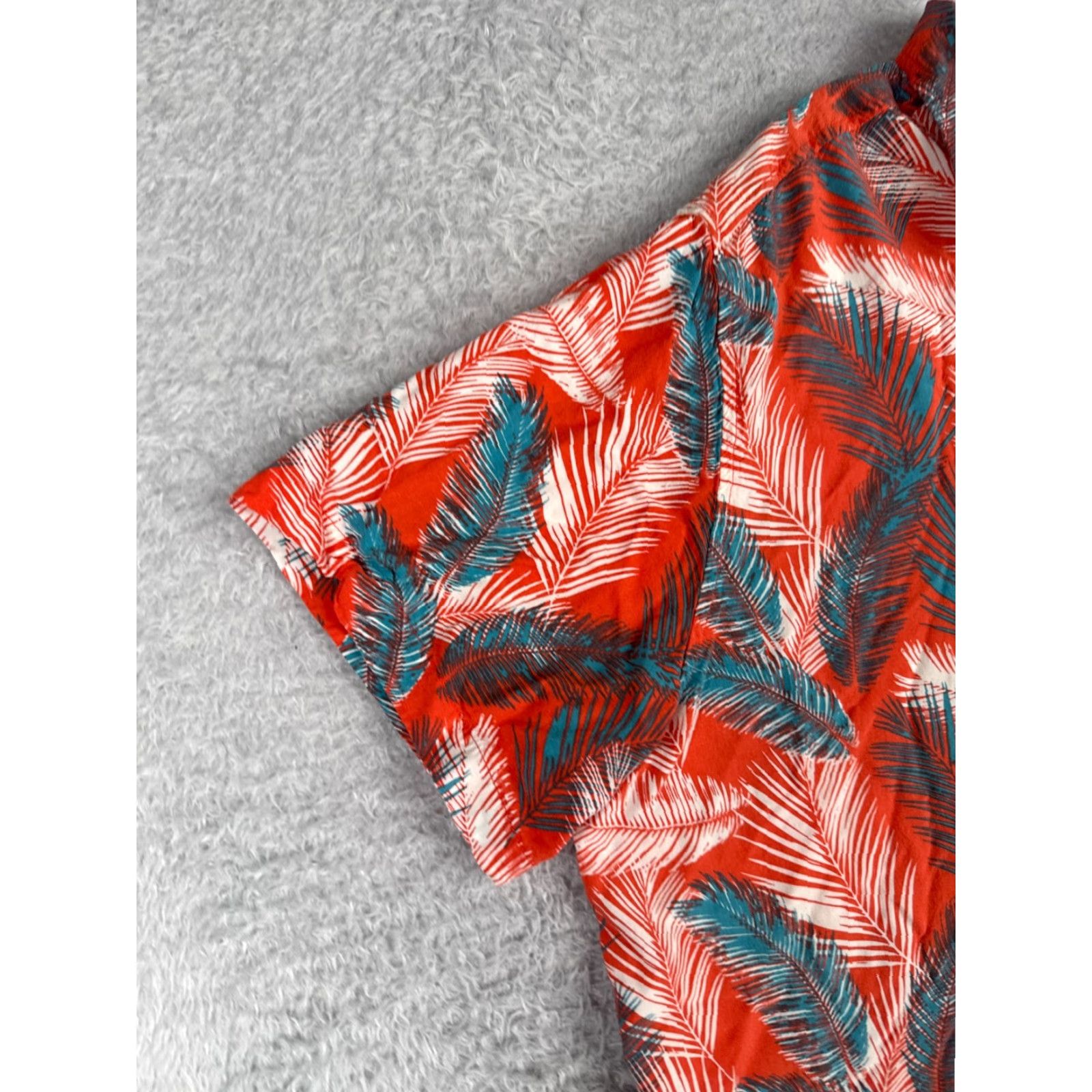Vintage VINTAGE Goodfellow & Co Shirt Mens 2XL XXL Red Blue Floral Hawaiian Slim Fit 100% Rayon Size US XXL / EU 58 / 5 - 3 Thumbnail