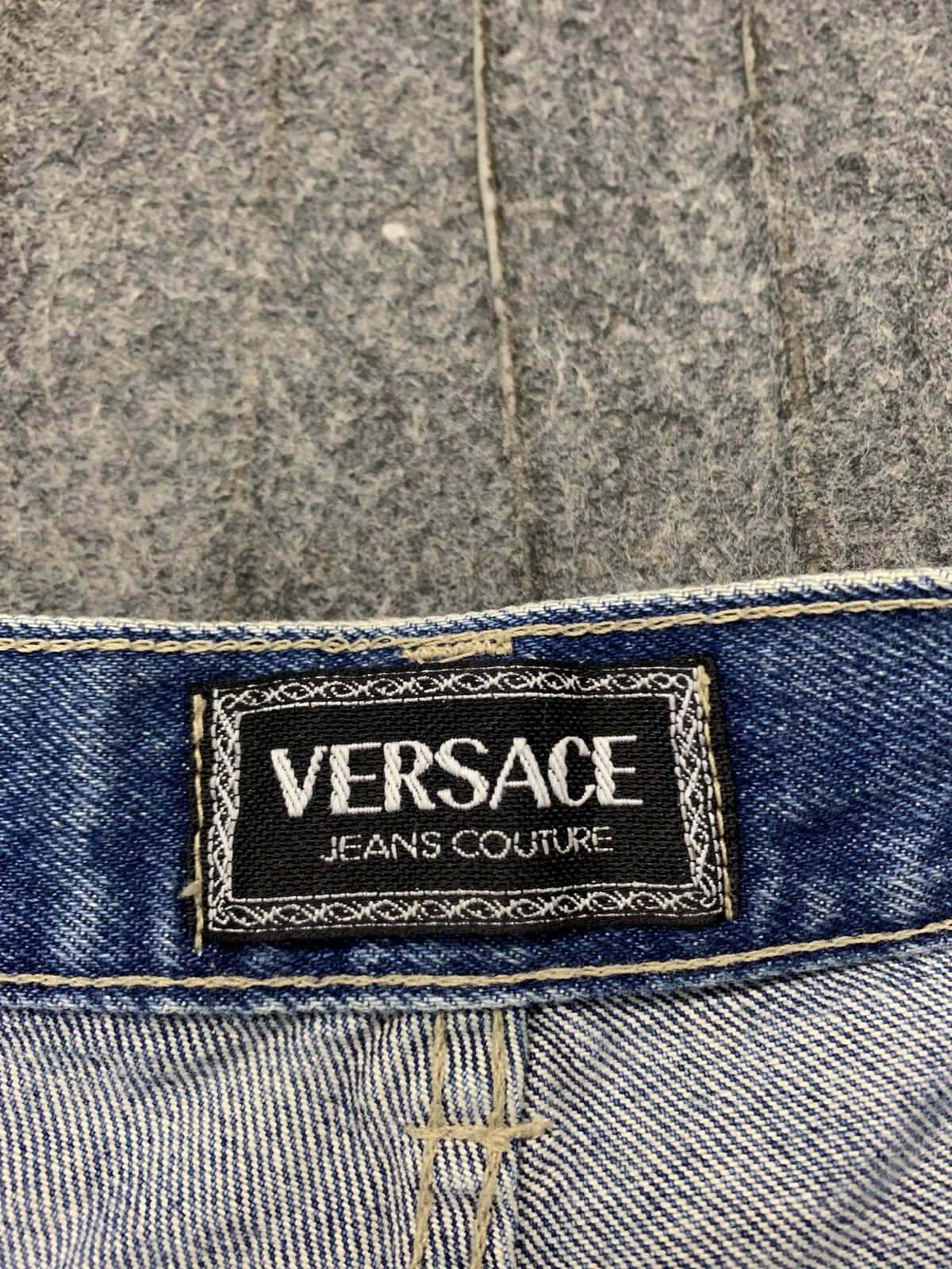 Versace Jeans Couture 90s Versace Jean Couture Relaxed Denim Jeans Size 30" / US 8 / IT 44 - 8 Thumbnail