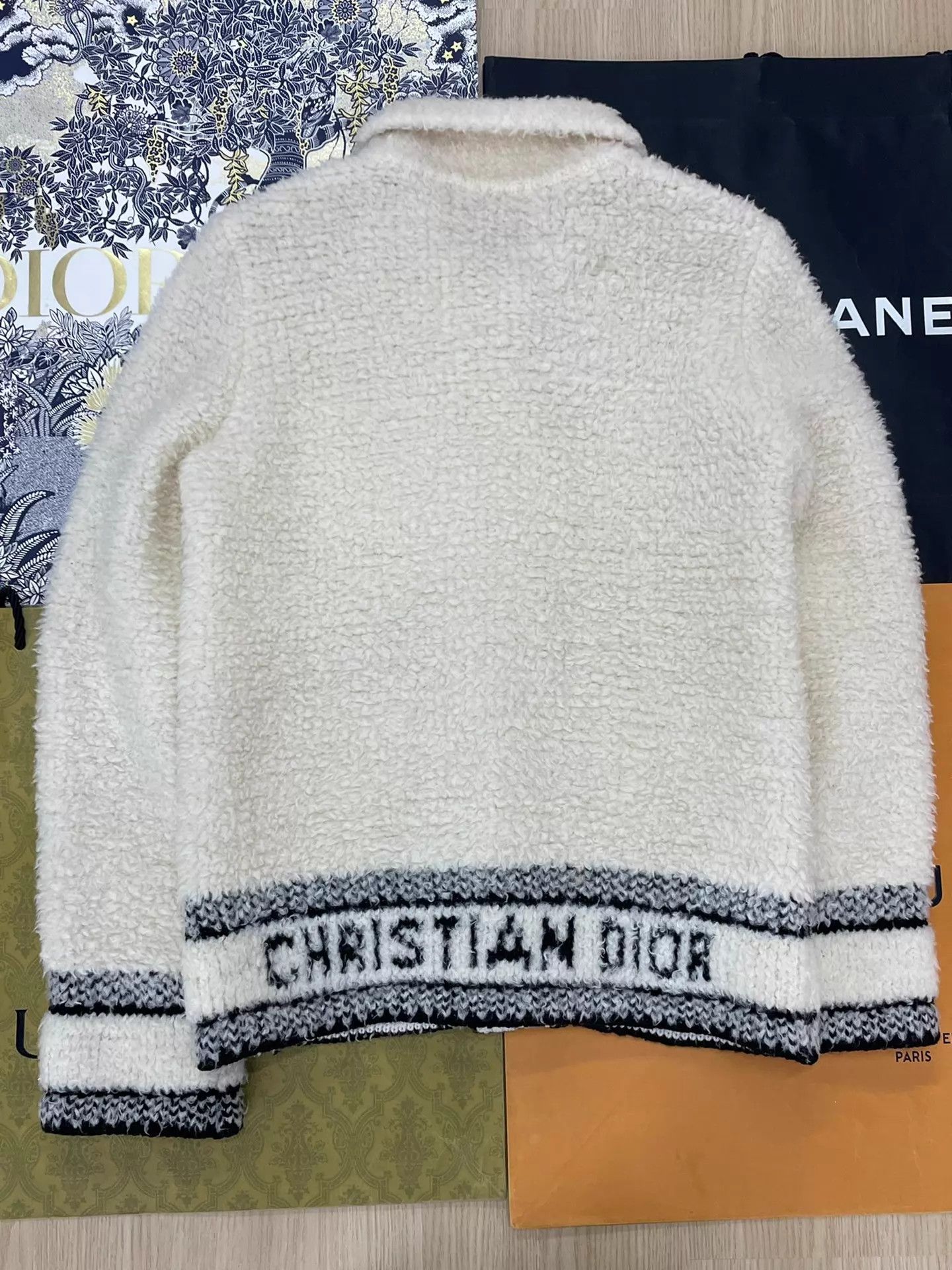 Dior Dior White Shearling Jacket Size S Size S / US 4 / IT 40 - 2 Thumbnail