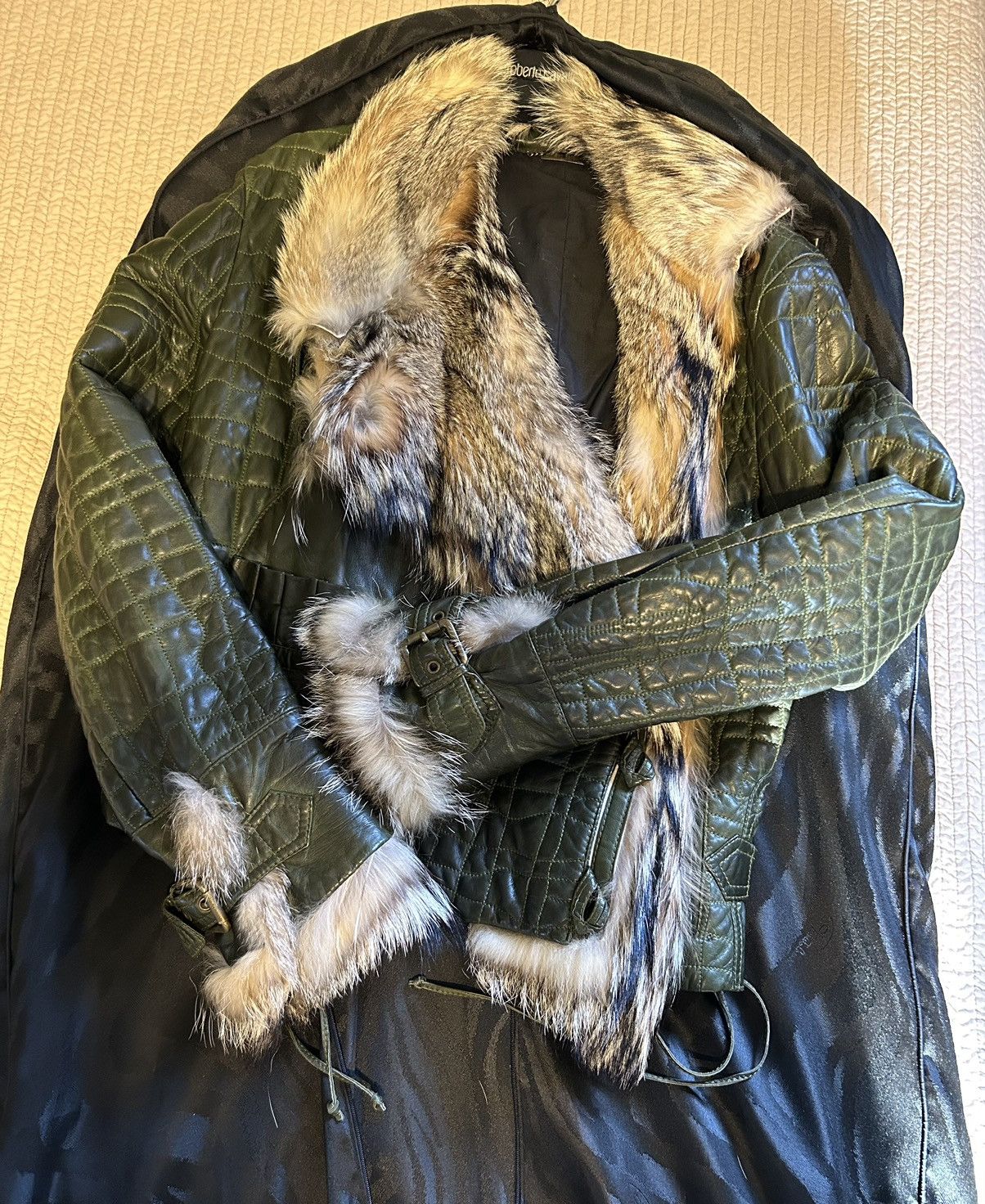 Roberto Cavalli × Vintage ONE OF A KIND RUNWAY 2005 Leather Coyote Fur jacket Size US S / EU 44-46 / 1 - 18 Thumbnail