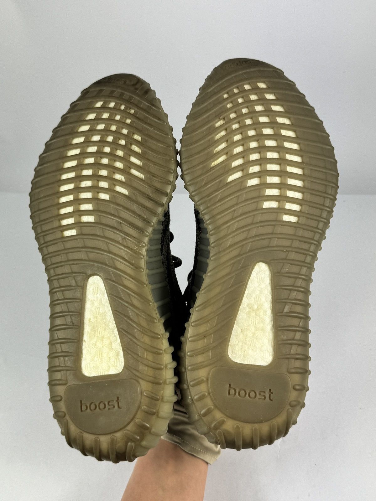 Yeezy ADIDAS YEEZY BOOST 350 V2 BELUGA SNEAKERS Size US 9 / EU 42 - 5 Thumbnail