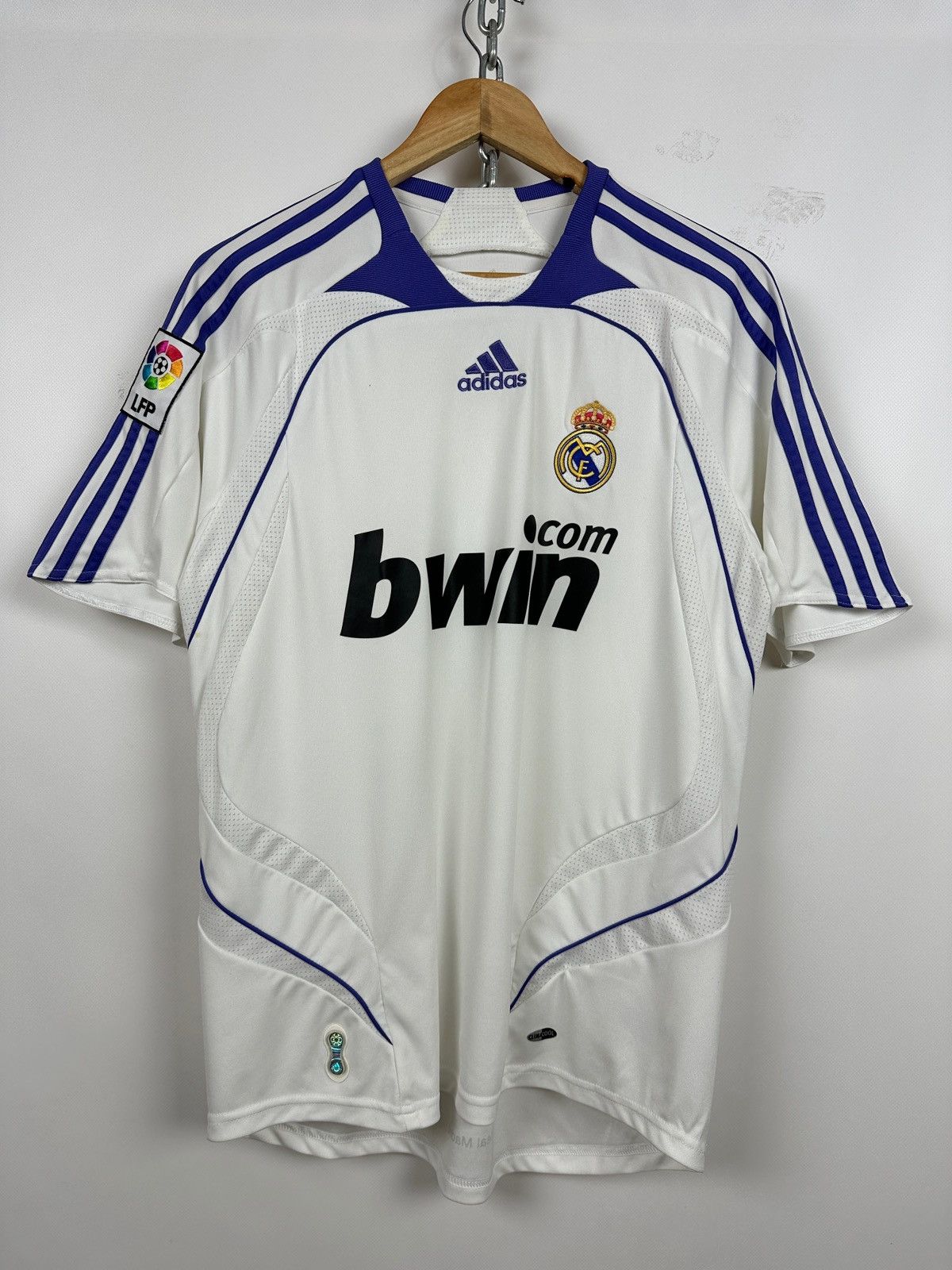 Adidas 2007/08 Adidas Real Madrid Vintage Home Soccer Jersey Size US S / EU 44-46 / 1 - 1 Thumbnail