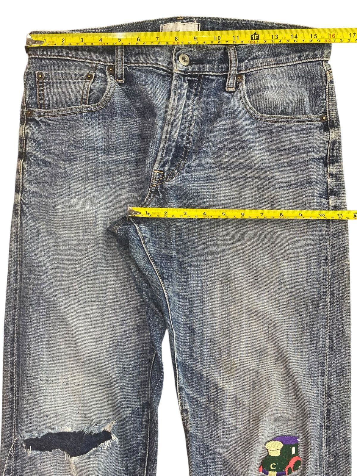 Uniqlo Uniqlo Brand Faded Embroidery Style Ripped Jeans Size US 32 / EU 48 - 5 Thumbnail