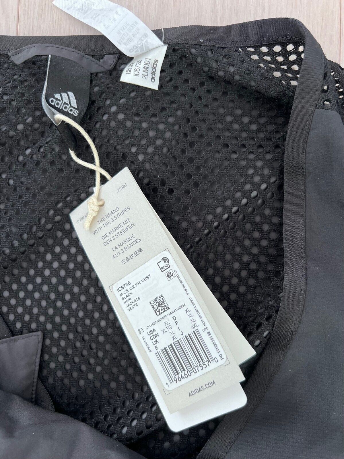 Adidas Adidas IC6735 City Escape Premium Vest Black ( XL ) Size US XL / EU 56 / 4 - 5 Thumbnail