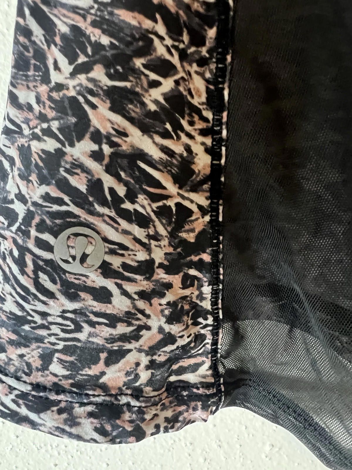 Designer Lululemon 6 Salutation Tank Mini Ripple Boom Pink Black Size M / US 6-8 / IT 42-44 - 4 Thumbnail