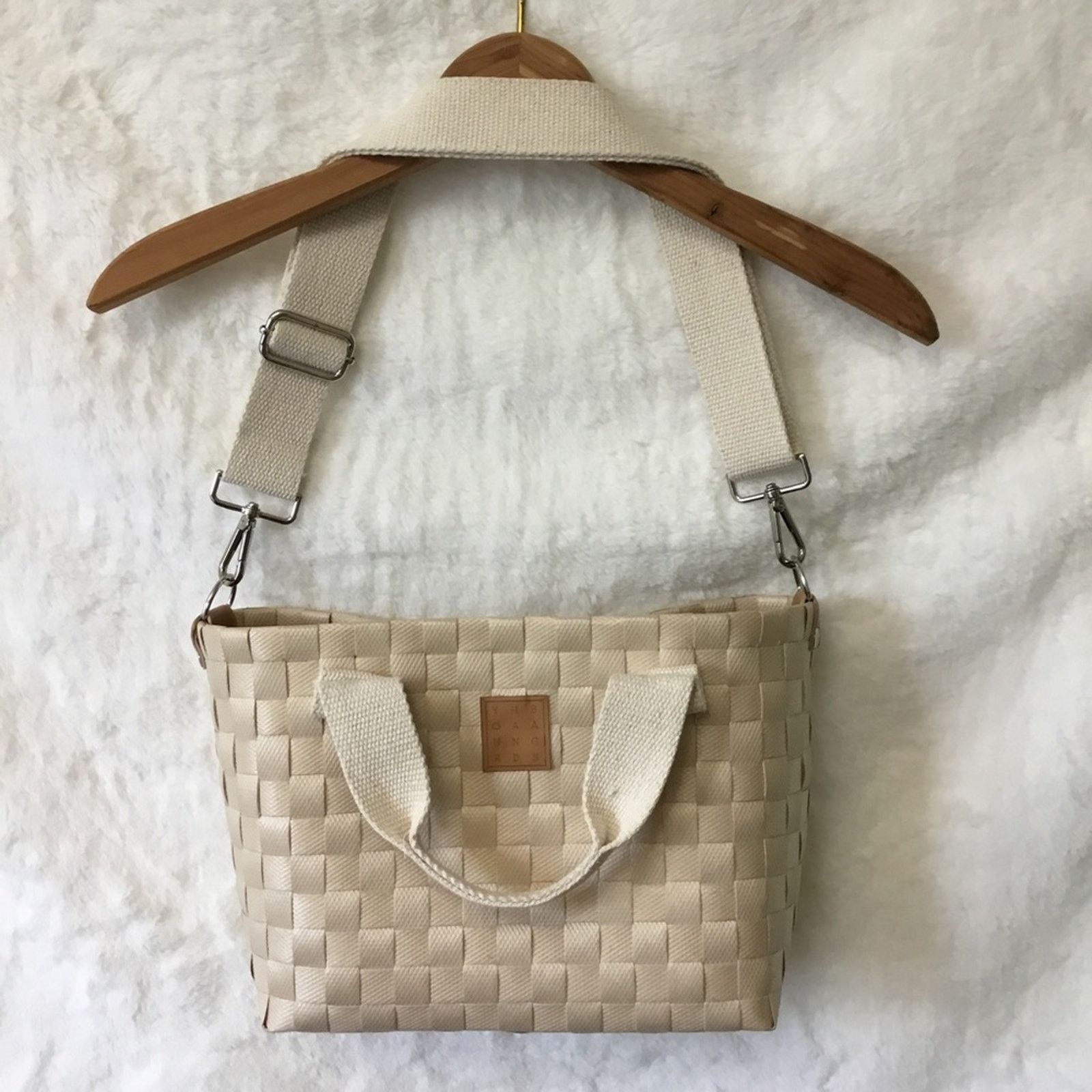 Other Beige Handwoven Crossbody Shoulder Bag Size ONE SIZE - 1 Thumbnail