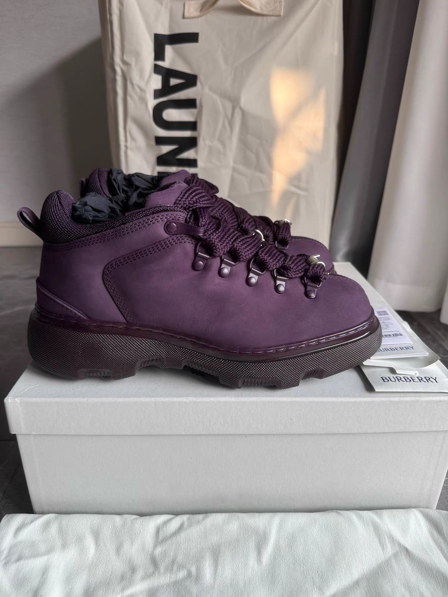 Burberry Burberry Terk Round Toe Hiking / Work Boots K6 Size US 7 / EU 40 - 1 Thumbnail