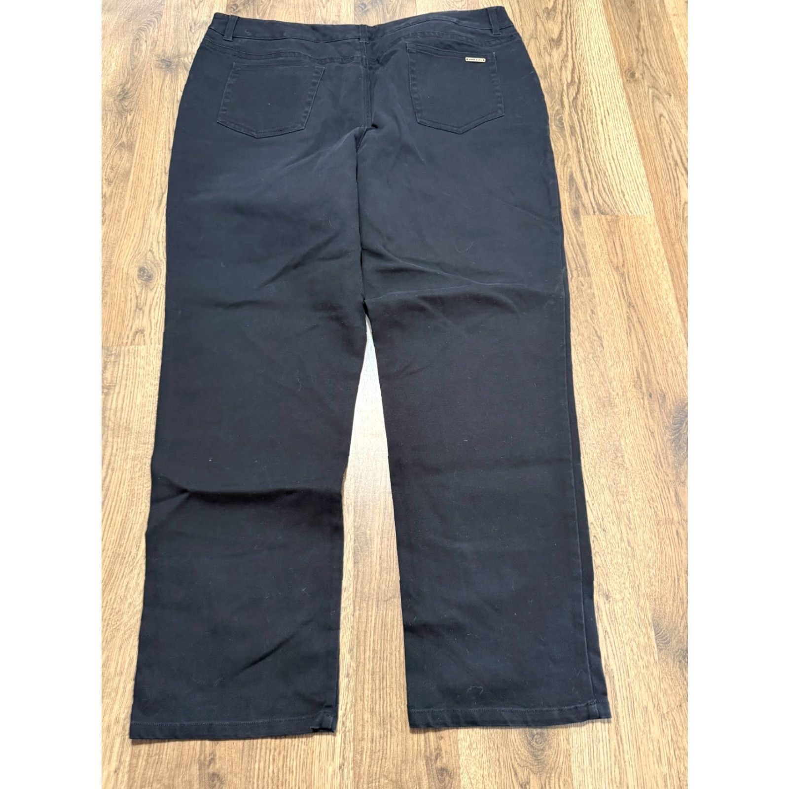 Anne Klein VINTAGE? No. Objectively: Anne Klein Jeans Women's Size 16 Black Ankle Straight Leg High Rise Denim Jeans Size 38" / US 16 / IT 52 - 2 Thumbnail