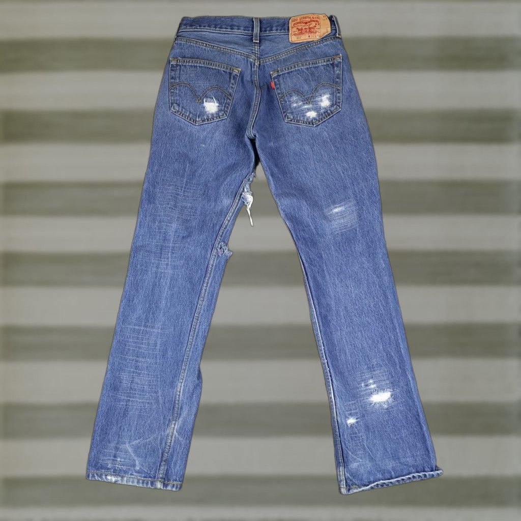 VINTAGE Levi's 501 Jeans Mens 31x32 Blue Distressed Button Fly Denim Pants Y2K
