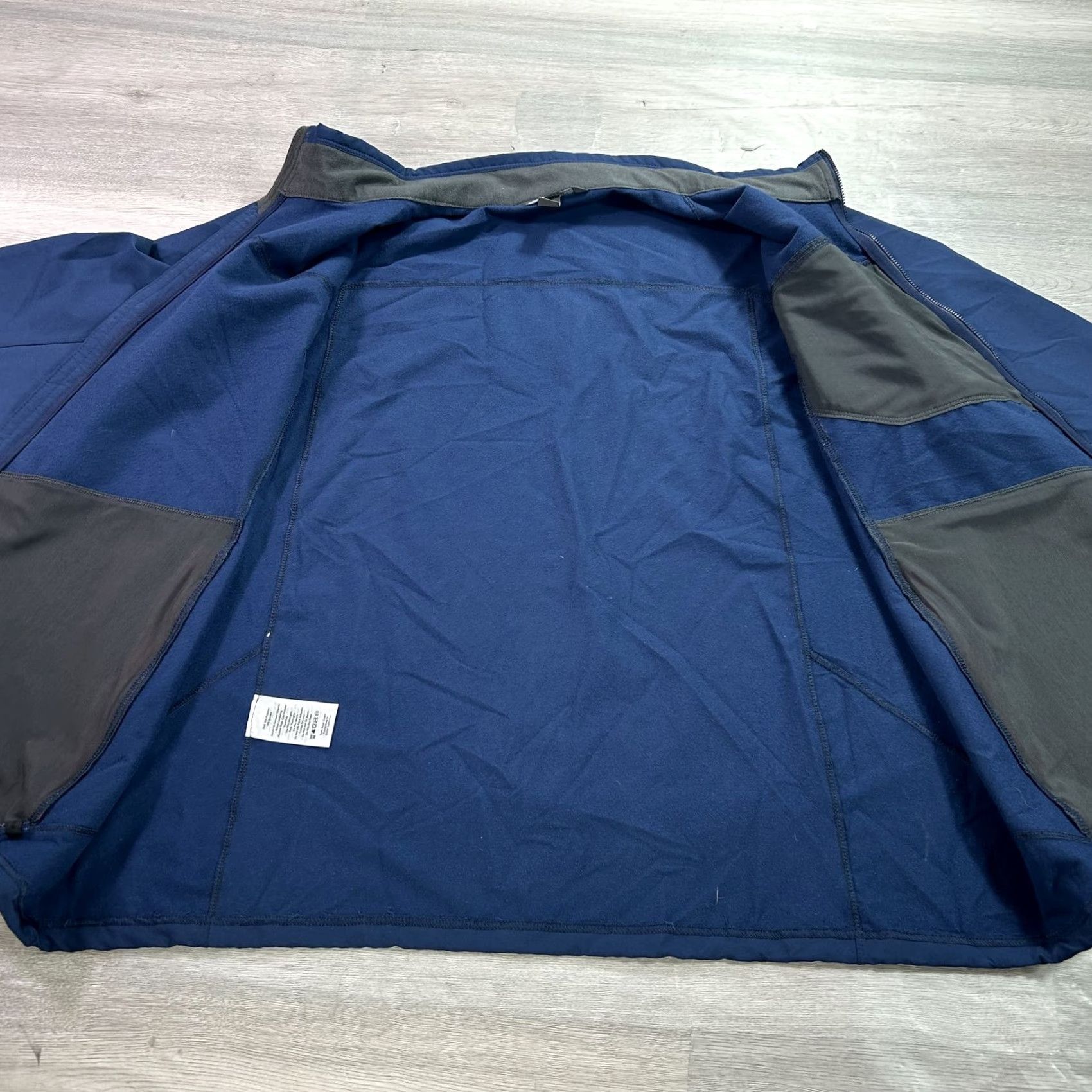 Eddie Bauer Eddie Bauer Jacket Mens 2XL Blue Softshell Full Zip Lined Pockets Stretch Regular Fit Windbreaker Jacket (Softshell) Size US XXL / EU 58 / 5 - 3 Thumbnail