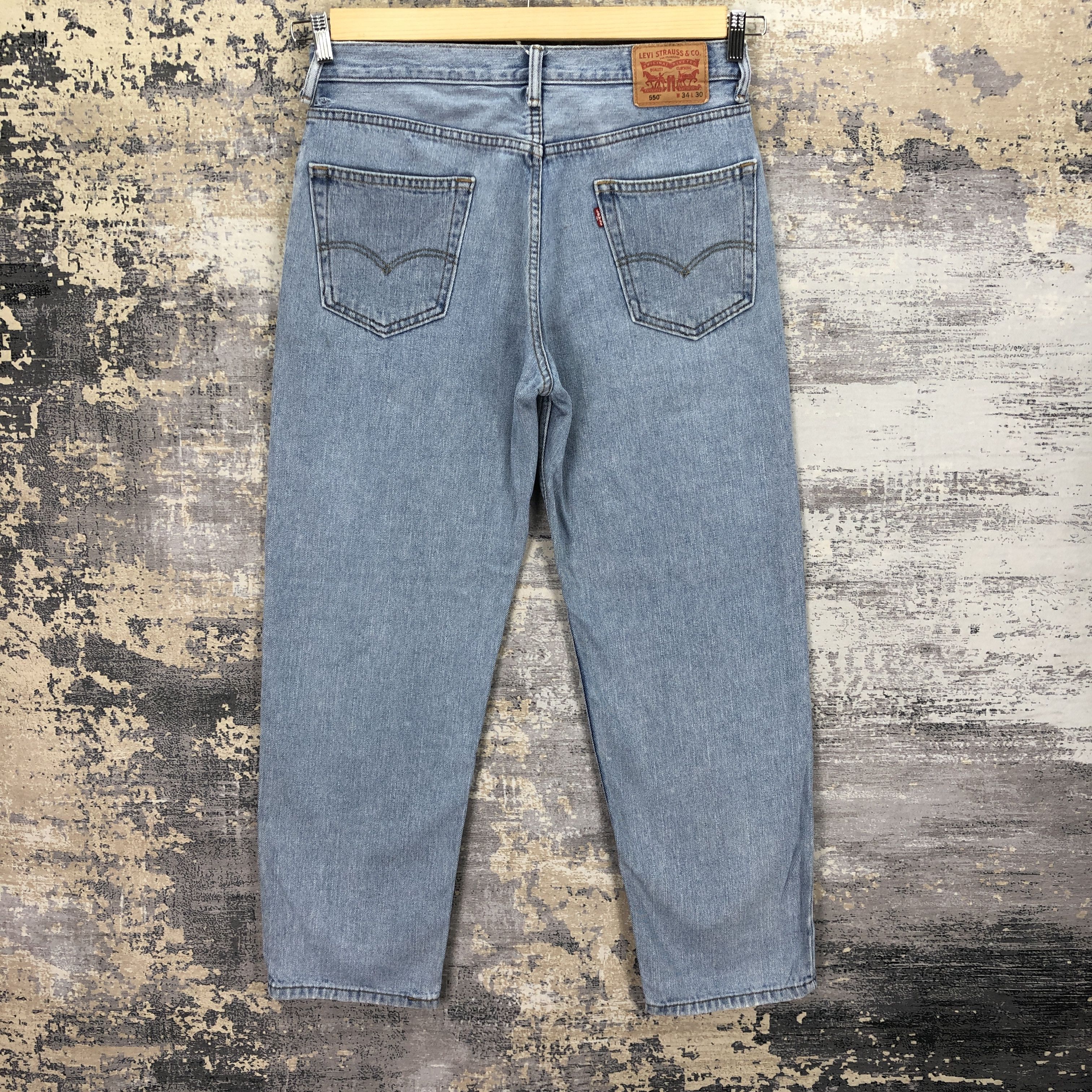Levi's Vintage Y2K Levis 550 Light Wash Jeans Levi's Faded Denim Size US 32 / EU 48 - 2 Thumbnail
