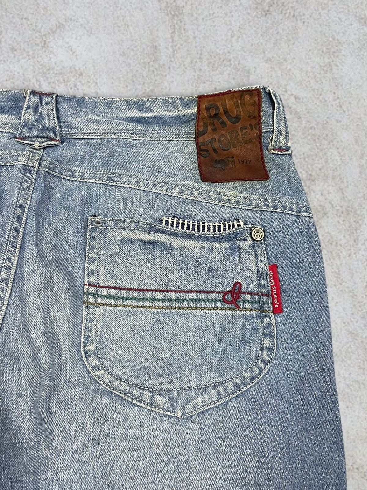 Japanese Brand Drug Store’s Women Denim Cute Print Out Logo Blue Wash Jeans Size 31" - 10 Thumbnail