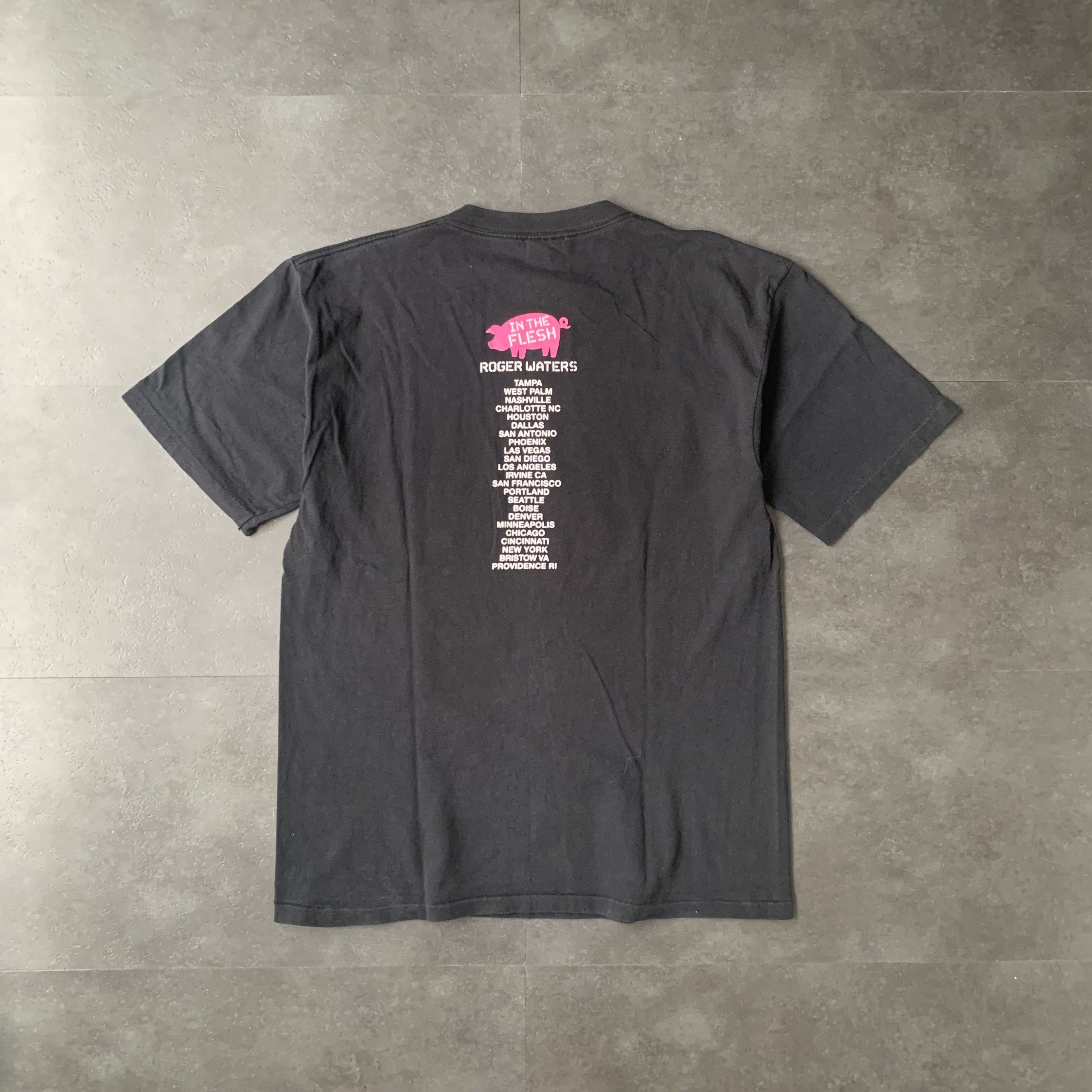Vintage Vintage 2000s Pink Floyd Roger Waters Band Tee Shirt Size US L / EU 52-54 / 3 - 2 Thumbnail
