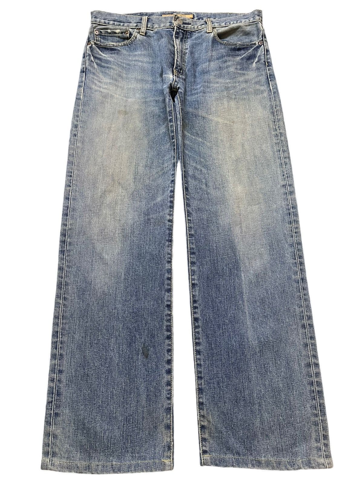Uniqlo Vintage Japanese Uniqlo Blue Faded Wash Style Loose Jeans Size US 34 / EU 50 - 1 Thumbnail