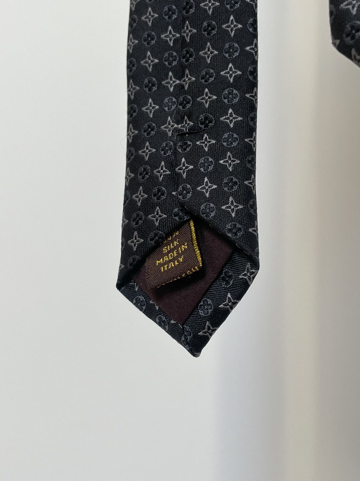 Louis Vuitton Louis Vuitton LV silk tie Size ONE SIZE - 4 Thumbnail