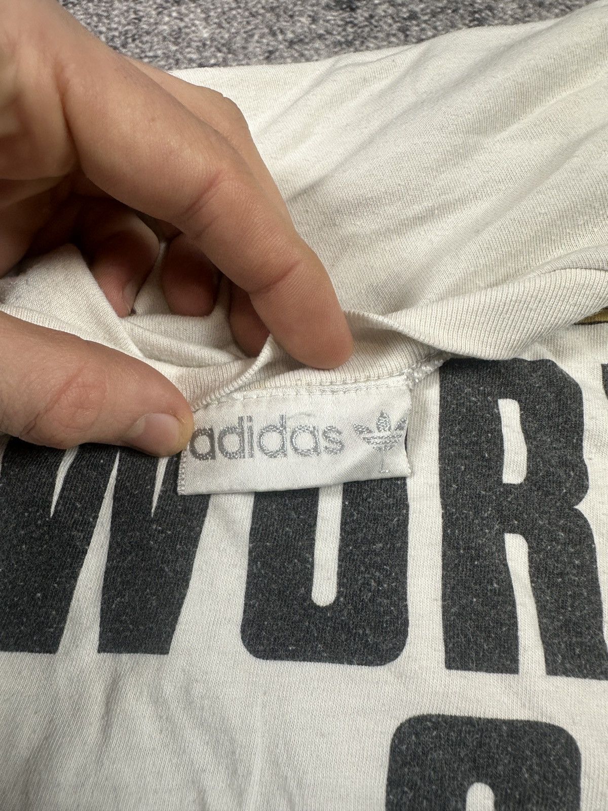 Adidas Vintage Adidas World Cup Italy Logo T-shirt Streetwear L USA Size US L / EU 52-54 / 3 - 5 Thumbnail