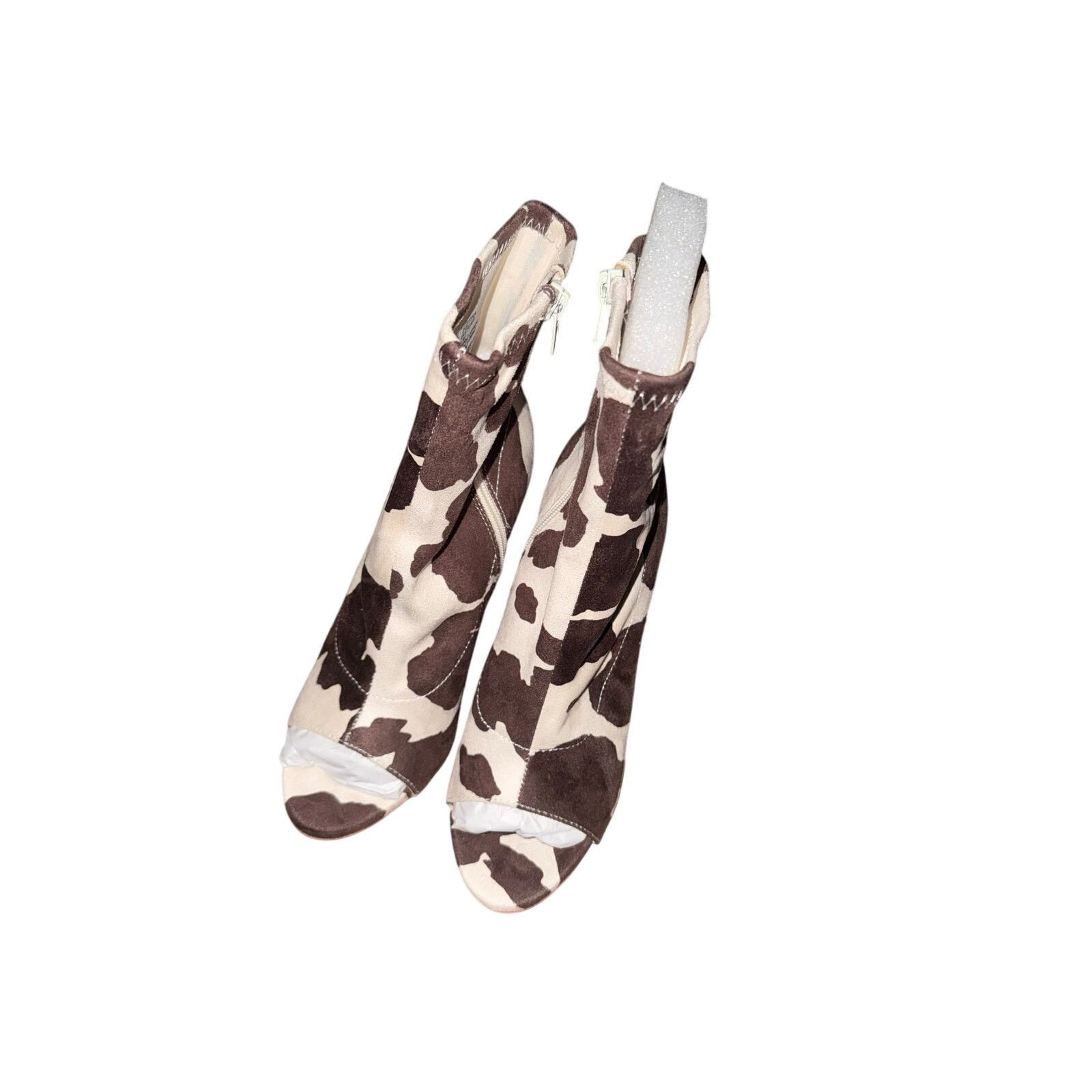 Steve Madden Steve Madden / Women's / Heeled Boots /Cow Print /size 8 NWT Size US 8 / IT 38 - 3 Thumbnail