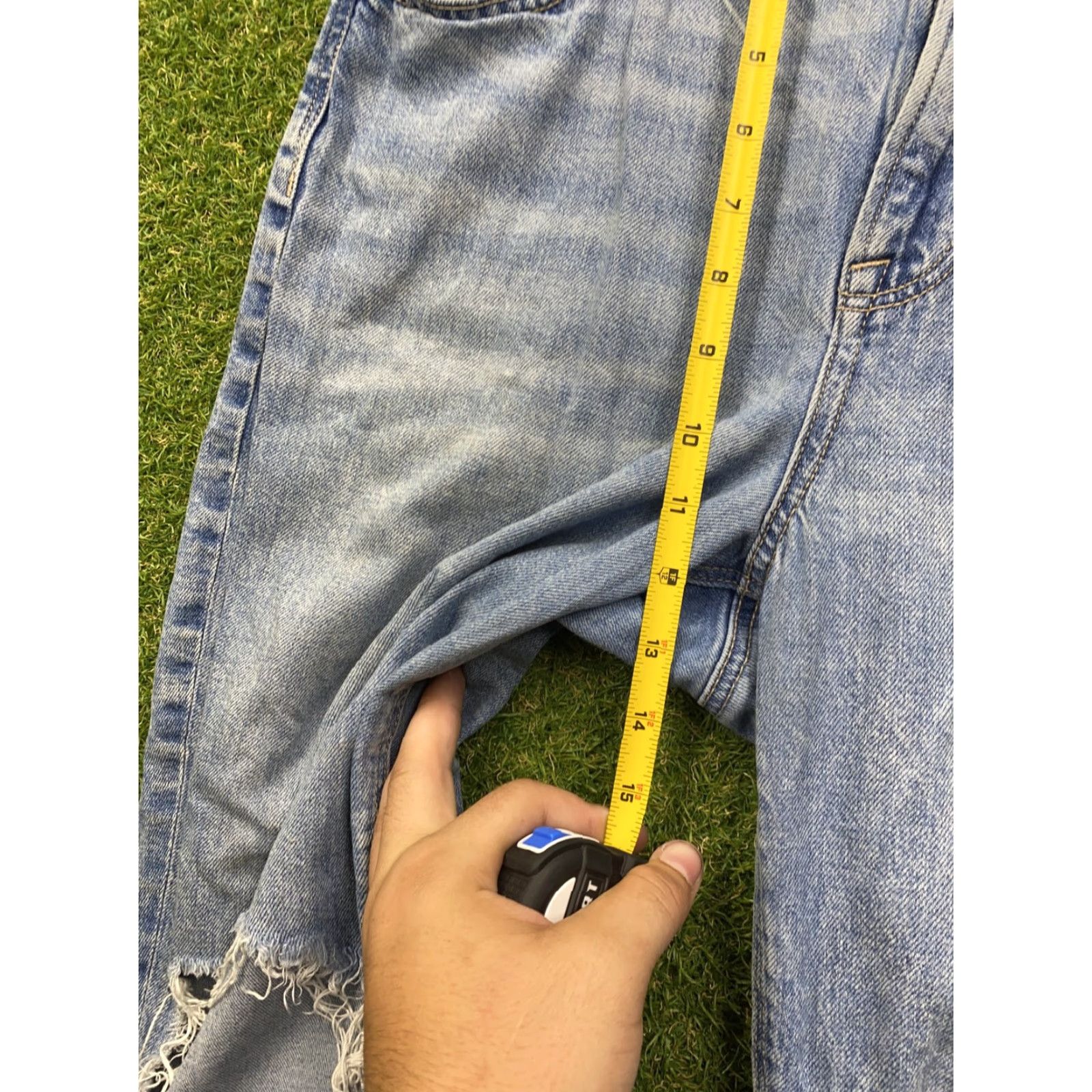 Vintage American Eagle Jeans Womens 12 Blue Distressed Ripped High Rise Denim Mom Size 34" / US 12 / IT 48 - 5 Thumbnail